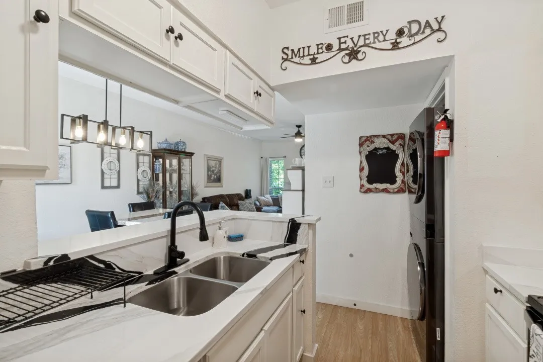 Condominium For Sale in Dallas County , 11655 Audelia Road 405, Dallas, Texas 75243, 2 Bedroom, 2 Bathroom, Garage spaces, 983 Sqft, built in 1982, mls#21244929, Real Estate Agent in Dallas, Homes For Sale in Dallas county, Homes For Sale in Dallas, Realtor in Dallas Texas, Real Estate Brokerage Independent Realty Texas, Luminita Cordes Realtor