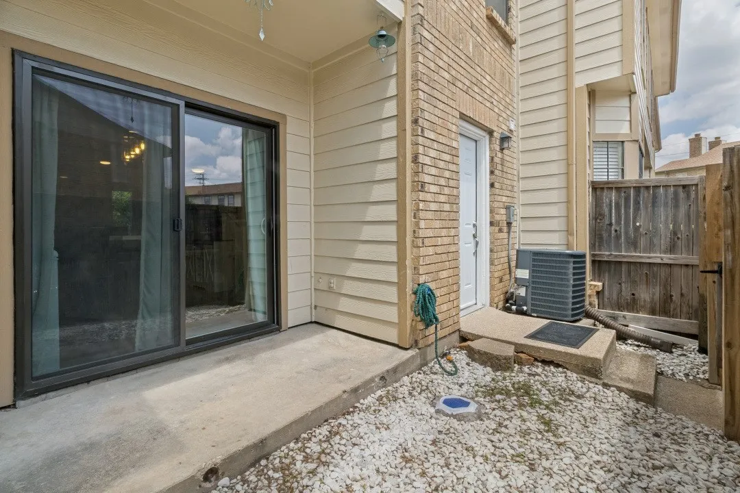 Condominium For Sale in Dallas County , 11655 Audelia Road 405, Dallas, Texas 75243, 2 Bedroom, 2 Bathroom, Garage spaces, 983 Sqft, built in 1982, mls#21244929, Real Estate Agent in Dallas, Homes For Sale in Dallas county, Homes For Sale in Dallas, Realtor in Dallas Texas, Real Estate Brokerage Independent Realty Texas, Luminita Cordes Realtor