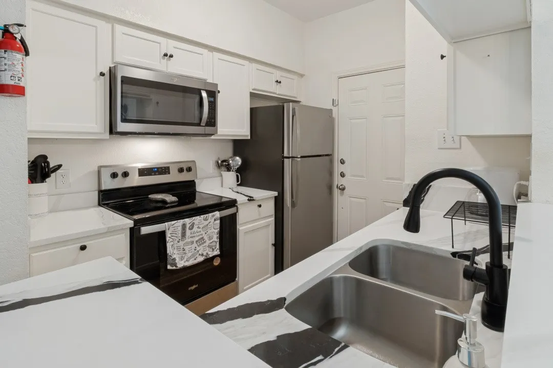 Condominium For Sale in Dallas County , 11655 Audelia Road 405, Dallas, Texas 75243, 2 Bedroom, 2 Bathroom, Garage spaces, 983 Sqft, built in 1982, mls#21244929, Real Estate Agent in Dallas, Homes For Sale in Dallas county, Homes For Sale in Dallas, Realtor in Dallas Texas, Real Estate Brokerage Independent Realty Texas, Luminita Cordes Realtor