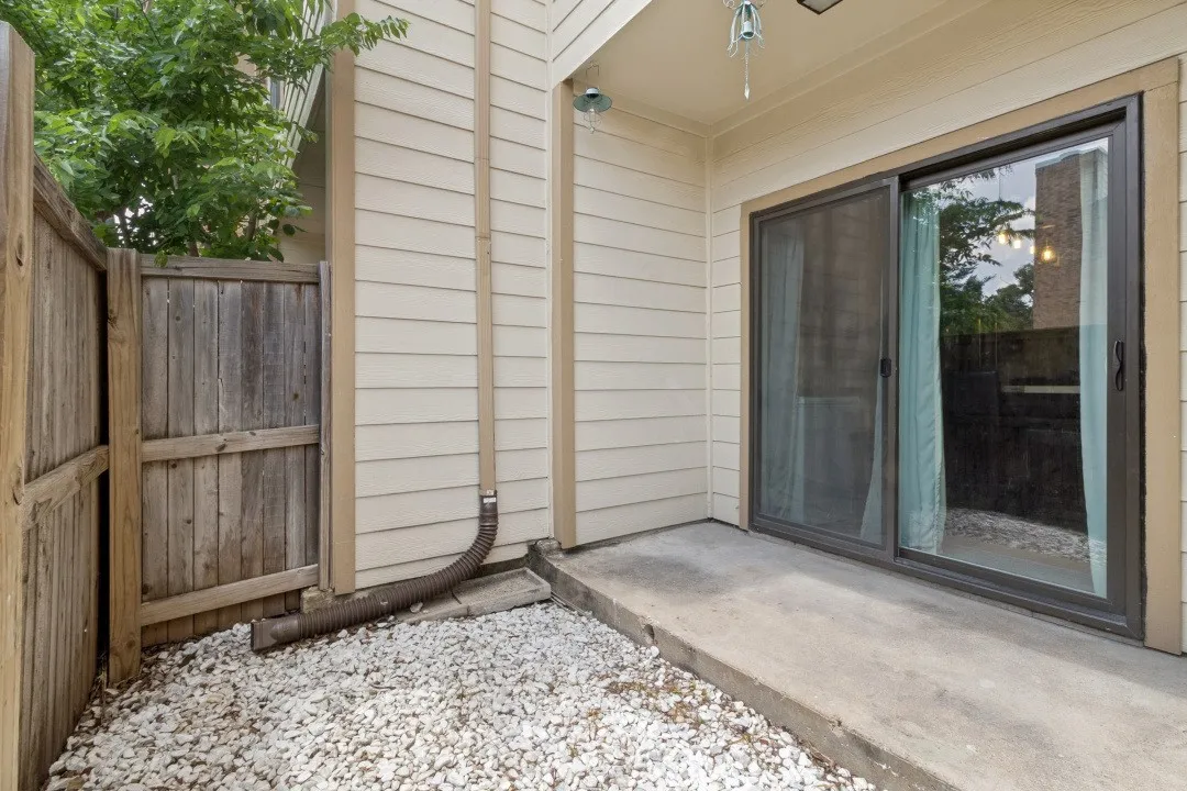 Condominium For Sale in Dallas County , 11655 Audelia Road 405, Dallas, Texas 75243, 2 Bedroom, 2 Bathroom, Garage spaces, 983 Sqft, built in 1982, mls#21244929, Real Estate Agent in Dallas, Homes For Sale in Dallas county, Homes For Sale in Dallas, Realtor in Dallas Texas, Real Estate Brokerage Independent Realty Texas, Luminita Cordes Realtor