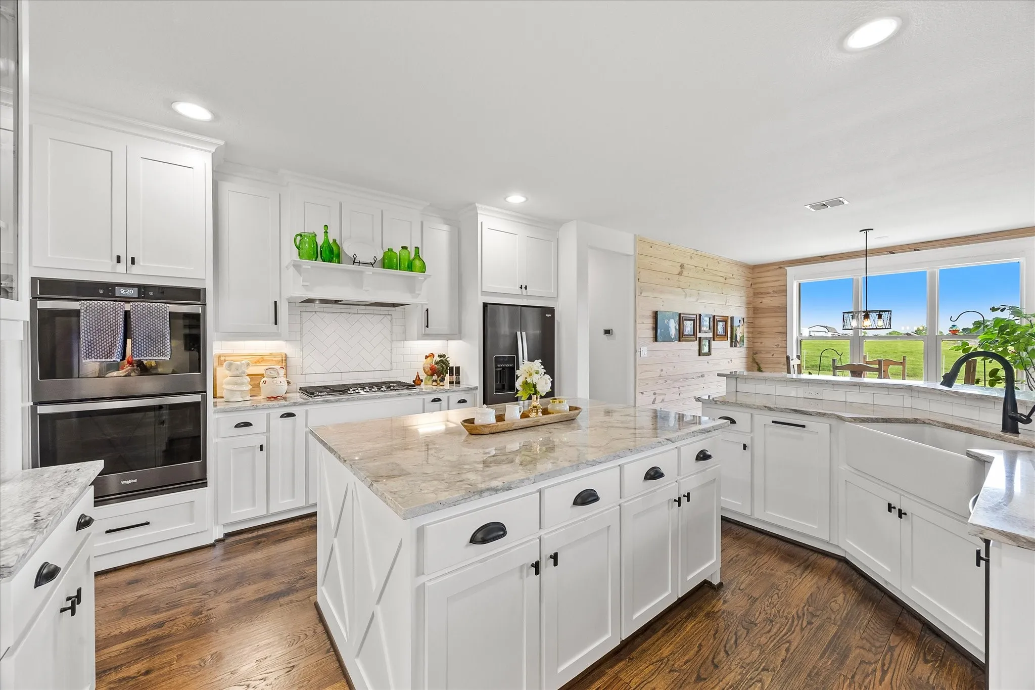 Single Family Residence For Sale in Collin County , 331 Mcclendon Road, Lavon, Texas 75166, 3 Bedrooms, 3 Bathrooms, 2 Garage spaces, 3,530 Sqft, built in 2018, Preowned, Price $739,900, mls#21251014, Real Estate Agent in Lavon, Homes For Sale in Collin county, Homes For Sale in Lavon, Realtor in Lavon Texas, Real Estate Brokerage Independent Realty Texas, Luminita Cordes Realtor
