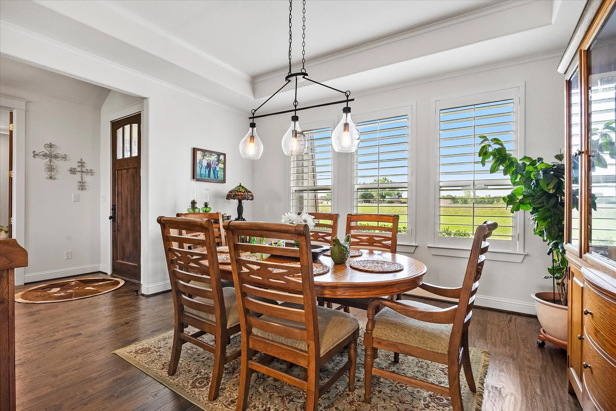 Single Family Residence For Sale in Collin County , 331 Mcclendon Road, Lavon, Texas 75166, 3 Bedrooms, 3 Bathrooms, 2 Garage spaces, 3,530 Sqft, built in 2018, Preowned, Price $739,900, mls#21251014, Real Estate Agent in Lavon, Homes For Sale in Collin county, Homes For Sale in Lavon, Realtor in Lavon Texas, Real Estate Brokerage Independent Realty Texas, Luminita Cordes Realtor