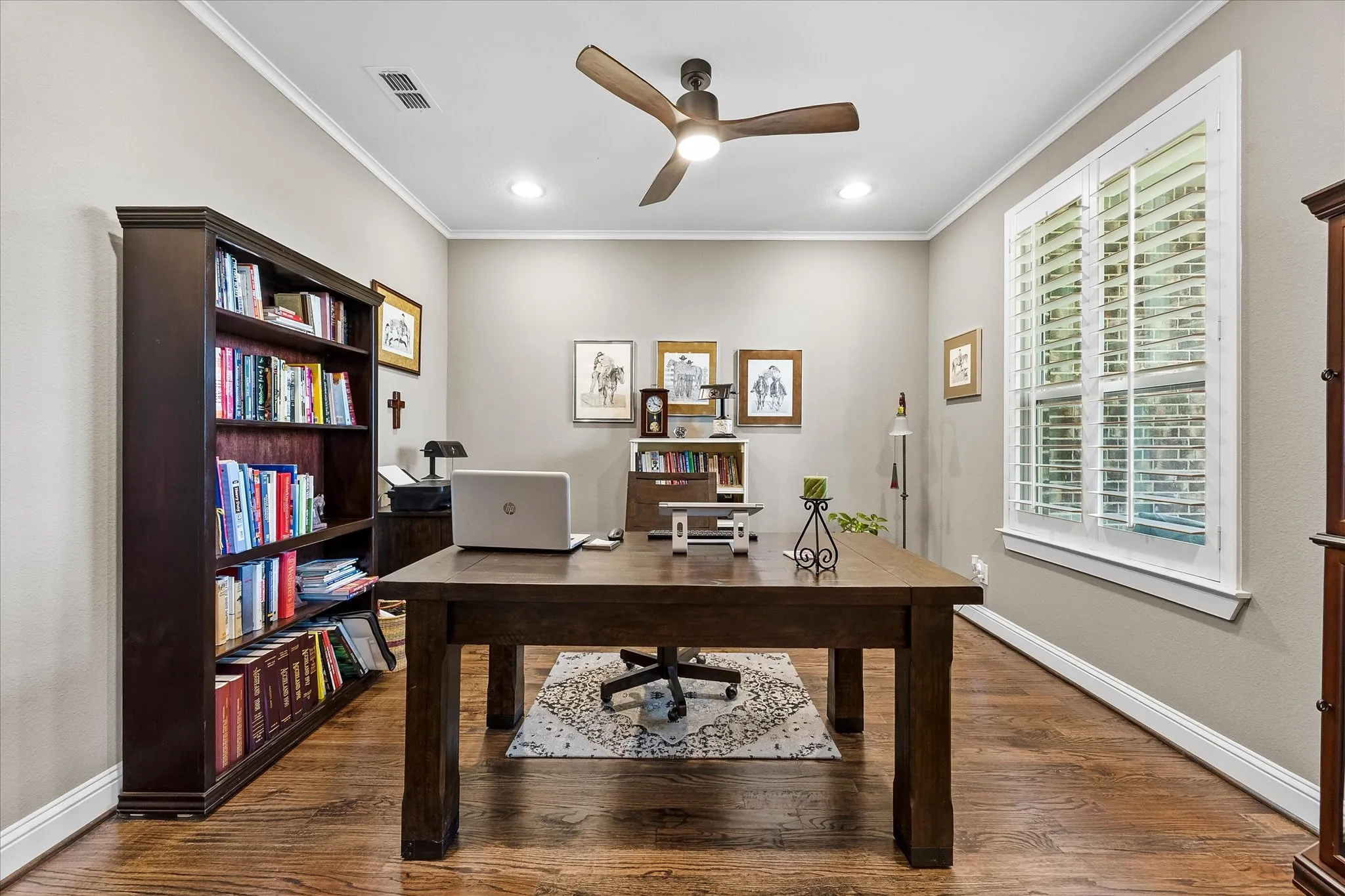 Single Family Residence For Sale in Collin County , 331 Mcclendon Road, Lavon, Texas 75166, 3 Bedrooms, 3 Bathrooms, 2 Garage spaces, 3,530 Sqft, built in 2018, Preowned, Price $739,900, mls#21251014, Real Estate Agent in Lavon, Homes For Sale in Collin county, Homes For Sale in Lavon, Realtor in Lavon Texas, Real Estate Brokerage Independent Realty Texas, Luminita Cordes Realtor