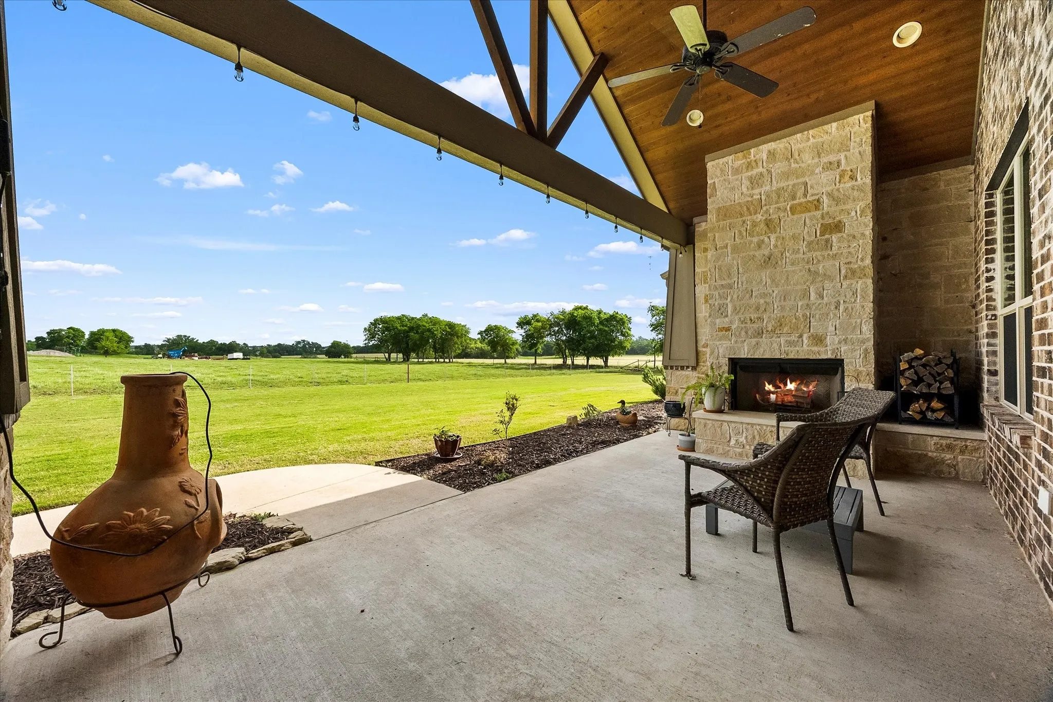 Single Family Residence For Sale in Collin County , 331 Mcclendon Road, Lavon, Texas 75166, 3 Bedrooms, 3 Bathrooms, 2 Garage spaces, 3,530 Sqft, built in 2018, Preowned, Price $739,900, mls#21251014, Real Estate Agent in Lavon, Homes For Sale in Collin county, Homes For Sale in Lavon, Realtor in Lavon Texas, Real Estate Brokerage Independent Realty Texas, Luminita Cordes Realtor