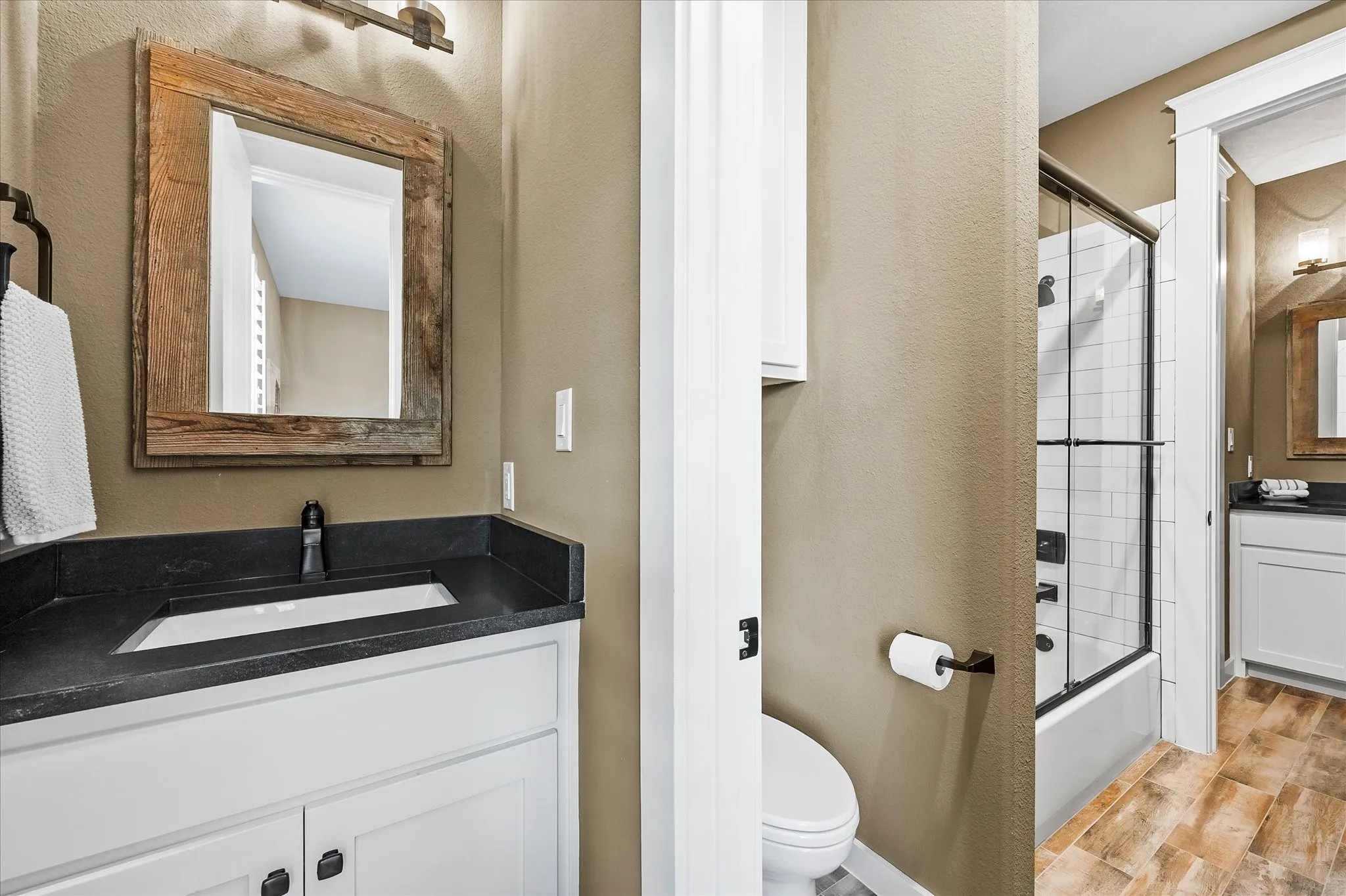 Single Family Residence For Sale in Collin County , 331 Mcclendon Road, Lavon, Texas 75166, 3 Bedrooms, 3 Bathrooms, 2 Garage spaces, 3,530 Sqft, built in 2018, Preowned, Price $739,900, mls#21251014, Real Estate Agent in Lavon, Homes For Sale in Collin county, Homes For Sale in Lavon, Realtor in Lavon Texas, Real Estate Brokerage Independent Realty Texas, Luminita Cordes Realtor