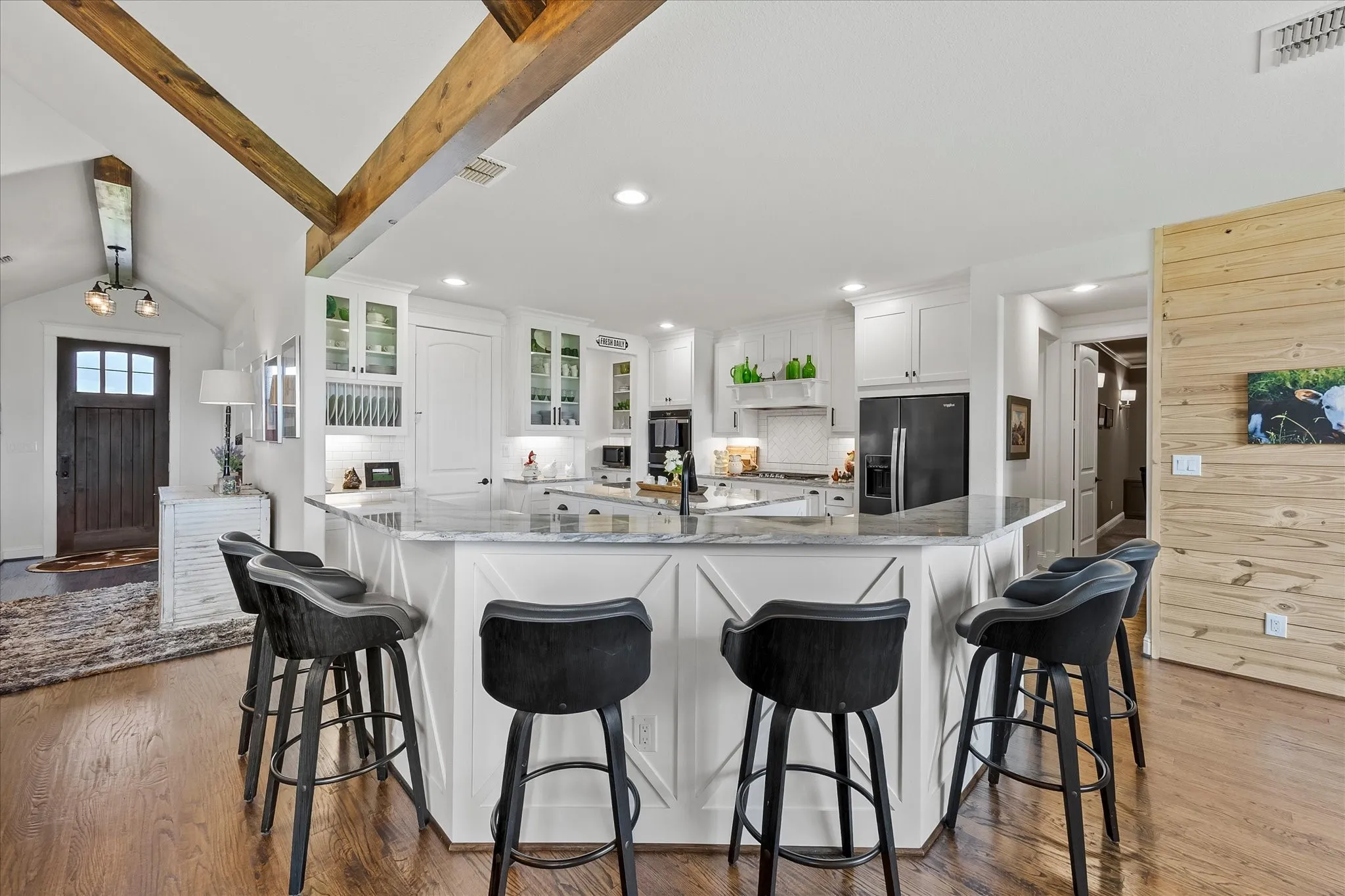 Single Family Residence For Sale in Collin County , 331 Mcclendon Road, Lavon, Texas 75166, 3 Bedrooms, 3 Bathrooms, 2 Garage spaces, 3,530 Sqft, built in 2018, Preowned, Price $739,900, mls#21251014, Real Estate Agent in Lavon, Homes For Sale in Collin county, Homes For Sale in Lavon, Realtor in Lavon Texas, Real Estate Brokerage Independent Realty Texas, Luminita Cordes Realtor