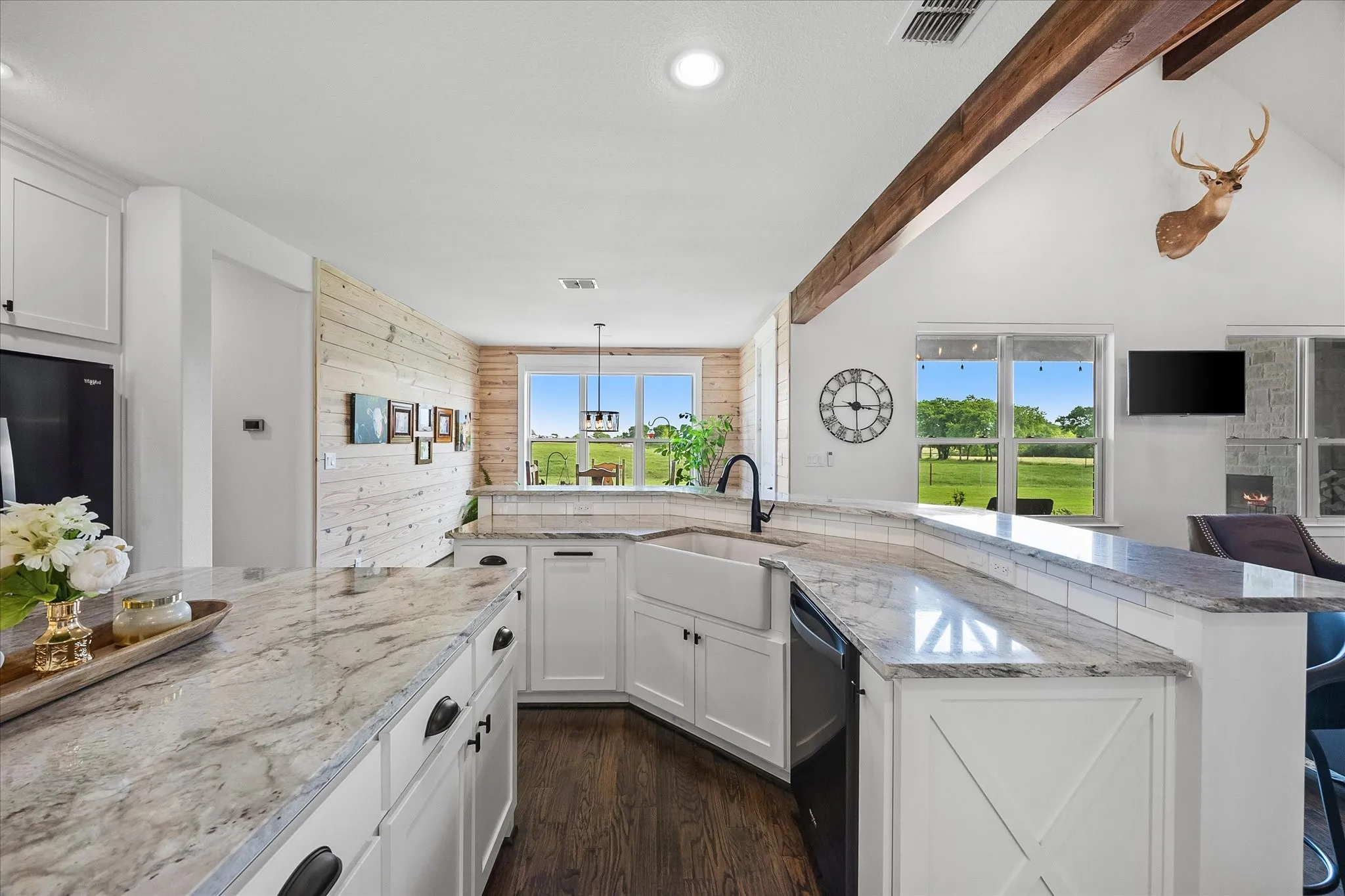 Single Family Residence For Sale in Collin County , 331 Mcclendon Road, Lavon, Texas 75166, 3 Bedrooms, 3 Bathrooms, 2 Garage spaces, 3,530 Sqft, built in 2018, Preowned, Price $739,900, mls#21251014, Real Estate Agent in Lavon, Homes For Sale in Collin county, Homes For Sale in Lavon, Realtor in Lavon Texas, Real Estate Brokerage Independent Realty Texas, Luminita Cordes Realtor