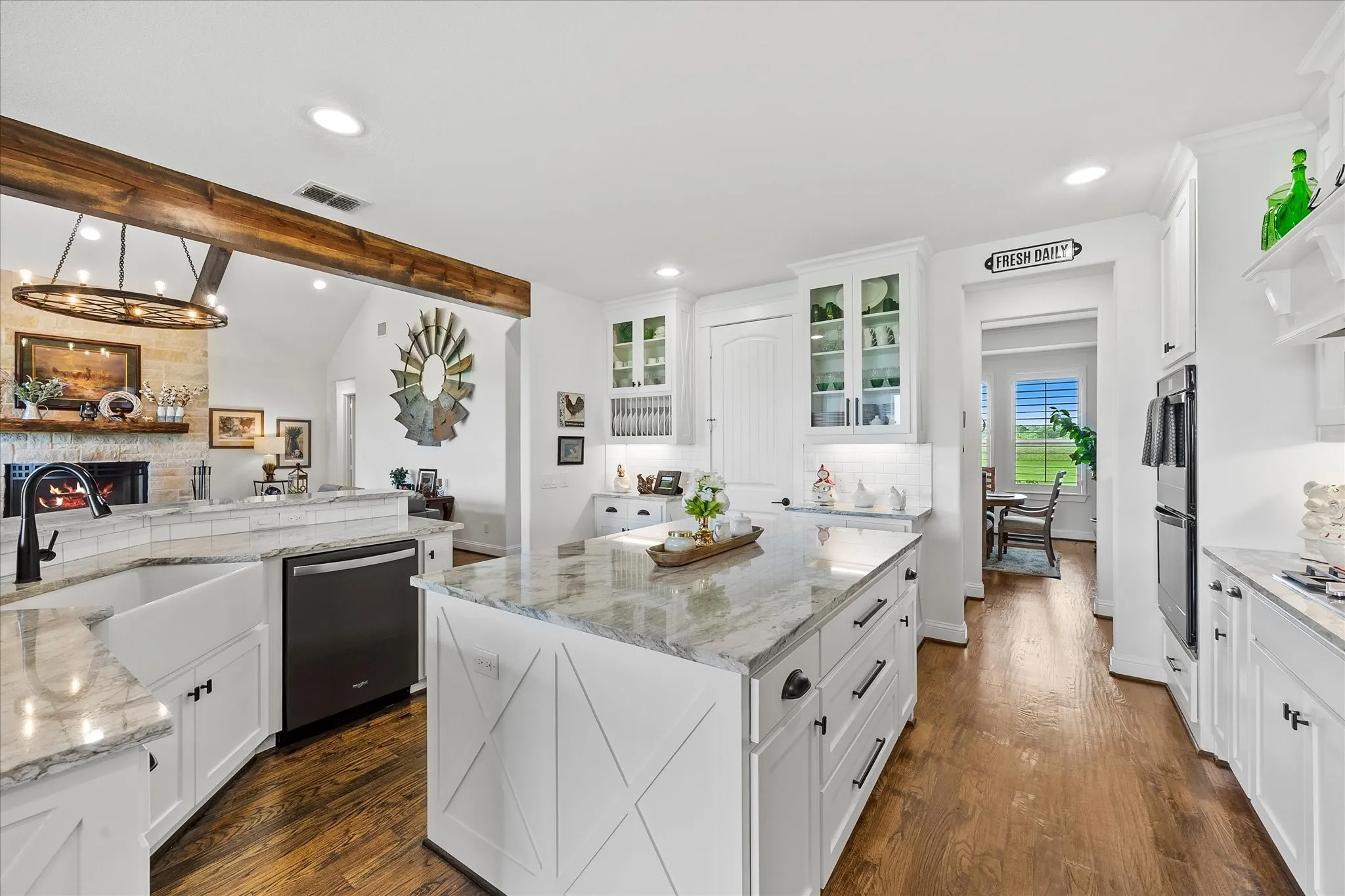 Single Family Residence For Sale in Collin County , 331 Mcclendon Road, Lavon, Texas 75166, 3 Bedrooms, 3 Bathrooms, 2 Garage spaces, 3,530 Sqft, built in 2018, Preowned, Price $739,900, mls#21251014, Real Estate Agent in Lavon, Homes For Sale in Collin county, Homes For Sale in Lavon, Realtor in Lavon Texas, Real Estate Brokerage Independent Realty Texas, Luminita Cordes Realtor