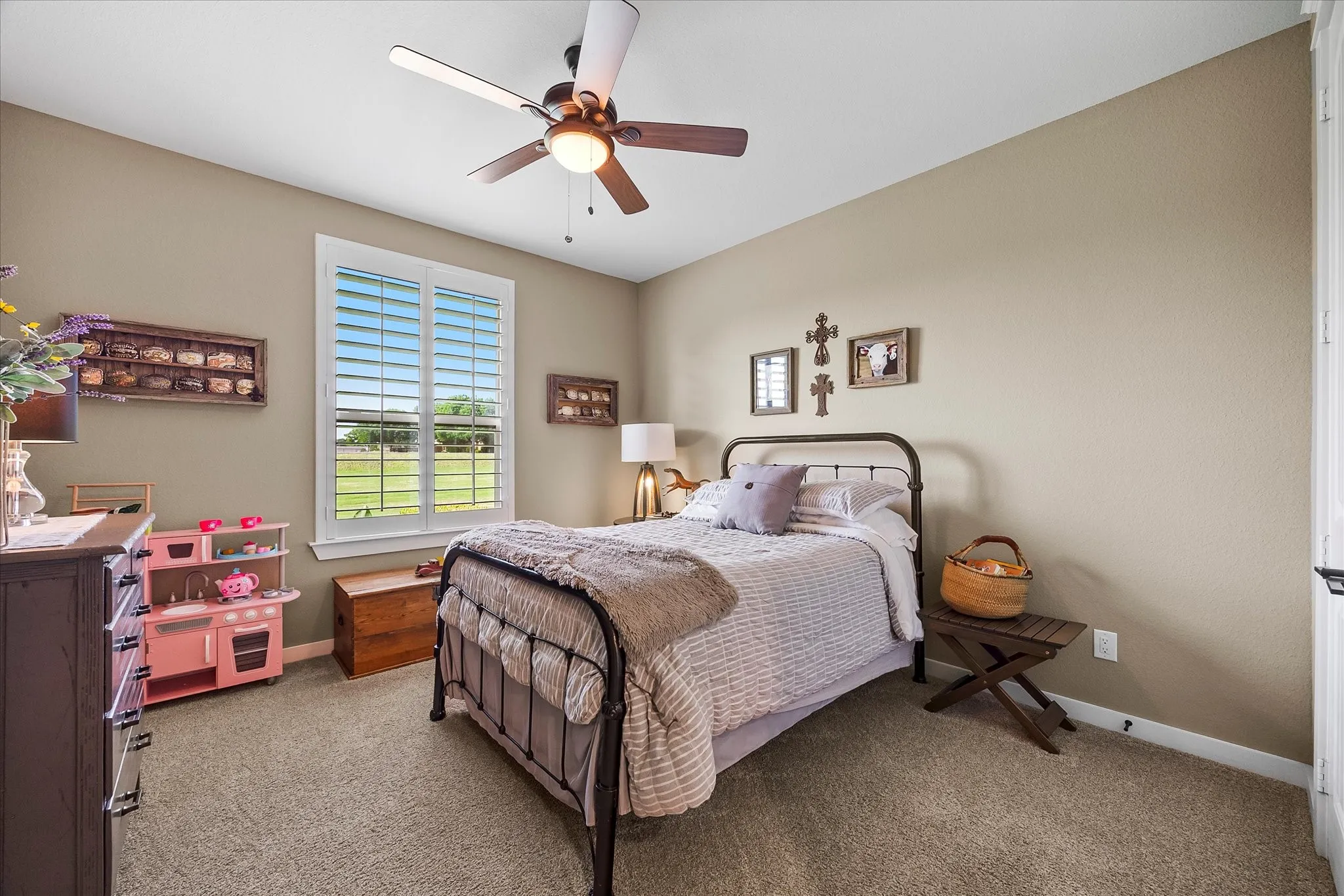Single Family Residence For Sale in Collin County , 331 Mcclendon Road, Lavon, Texas 75166, 3 Bedrooms, 3 Bathrooms, 2 Garage spaces, 3,530 Sqft, built in 2018, Preowned, Price $739,900, mls#21251014, Real Estate Agent in Lavon, Homes For Sale in Collin county, Homes For Sale in Lavon, Realtor in Lavon Texas, Real Estate Brokerage Independent Realty Texas, Luminita Cordes Realtor