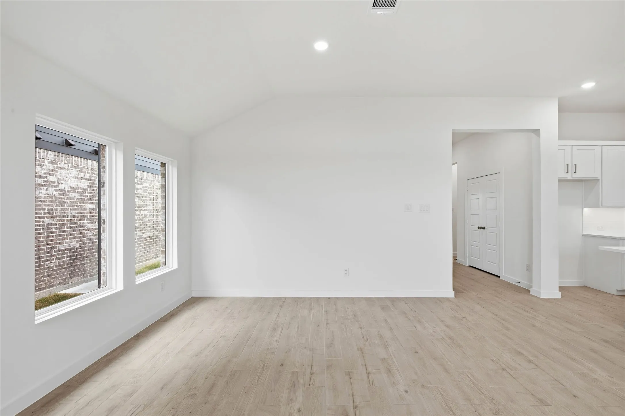 Single Family Residence For Sale in Tarrant County , 4624 Commack Drive, Fort Worth, Texas 76135, 3 Bedroom, 2 Bathroom, 2 Garage spaces, 1,957 Sqft, built in 2026, New Construction - Incomplete, mls#21251020, Real Estate Agent in Fort Worth, Homes For Sale in Tarrant county, Homes For Sale in Fort Worth, Realtor in Fort Worth Texas, Real Estate Brokerage Independent Realty Texas, Luminita Cordes Realtor