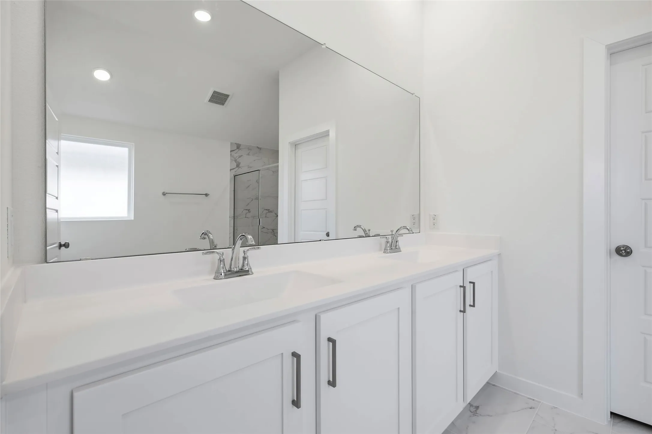Single Family Residence For Sale in Tarrant County , 4624 Commack Drive, Fort Worth, Texas 76135, 3 Bedroom, 2 Bathroom, 2 Garage spaces, 1,957 Sqft, built in 2026, New Construction - Incomplete, mls#21251020, Real Estate Agent in Fort Worth, Homes For Sale in Tarrant county, Homes For Sale in Fort Worth, Realtor in Fort Worth Texas, Real Estate Brokerage Independent Realty Texas, Luminita Cordes Realtor