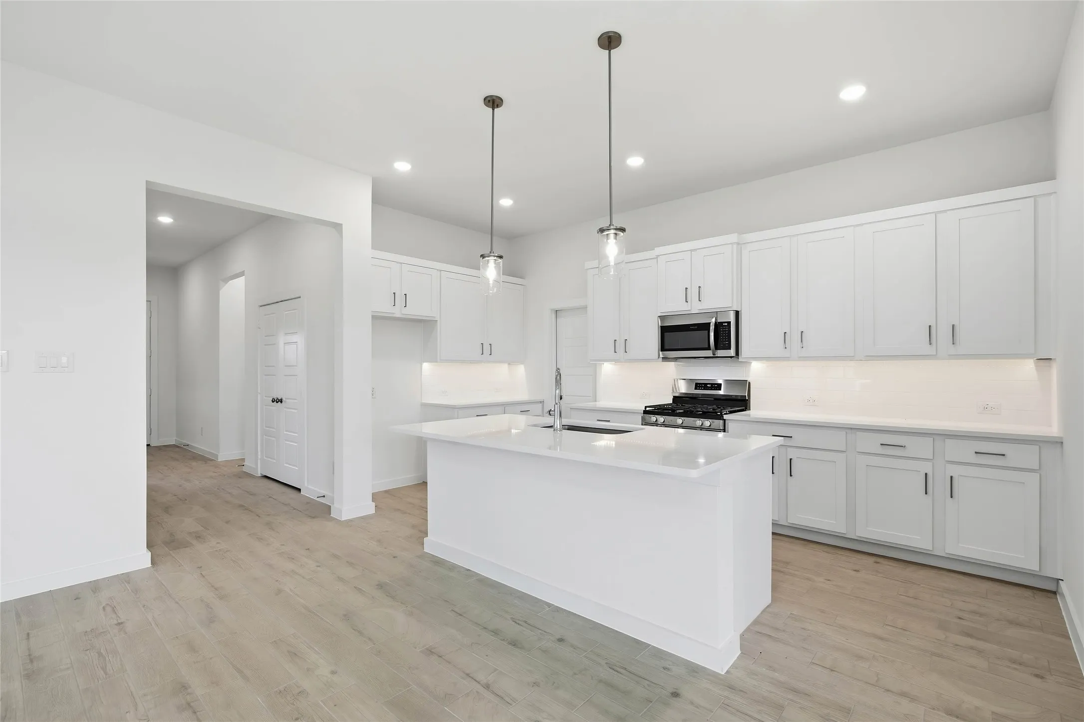 Single Family Residence For Sale in Tarrant County , 4624 Commack Drive, Fort Worth, Texas 76135, 3 Bedroom, 2 Bathroom, 2 Garage spaces, 1,957 Sqft, built in 2026, New Construction - Incomplete, mls#21251020, Real Estate Agent in Fort Worth, Homes For Sale in Tarrant county, Homes For Sale in Fort Worth, Realtor in Fort Worth Texas, Real Estate Brokerage Independent Realty Texas, Luminita Cordes Realtor