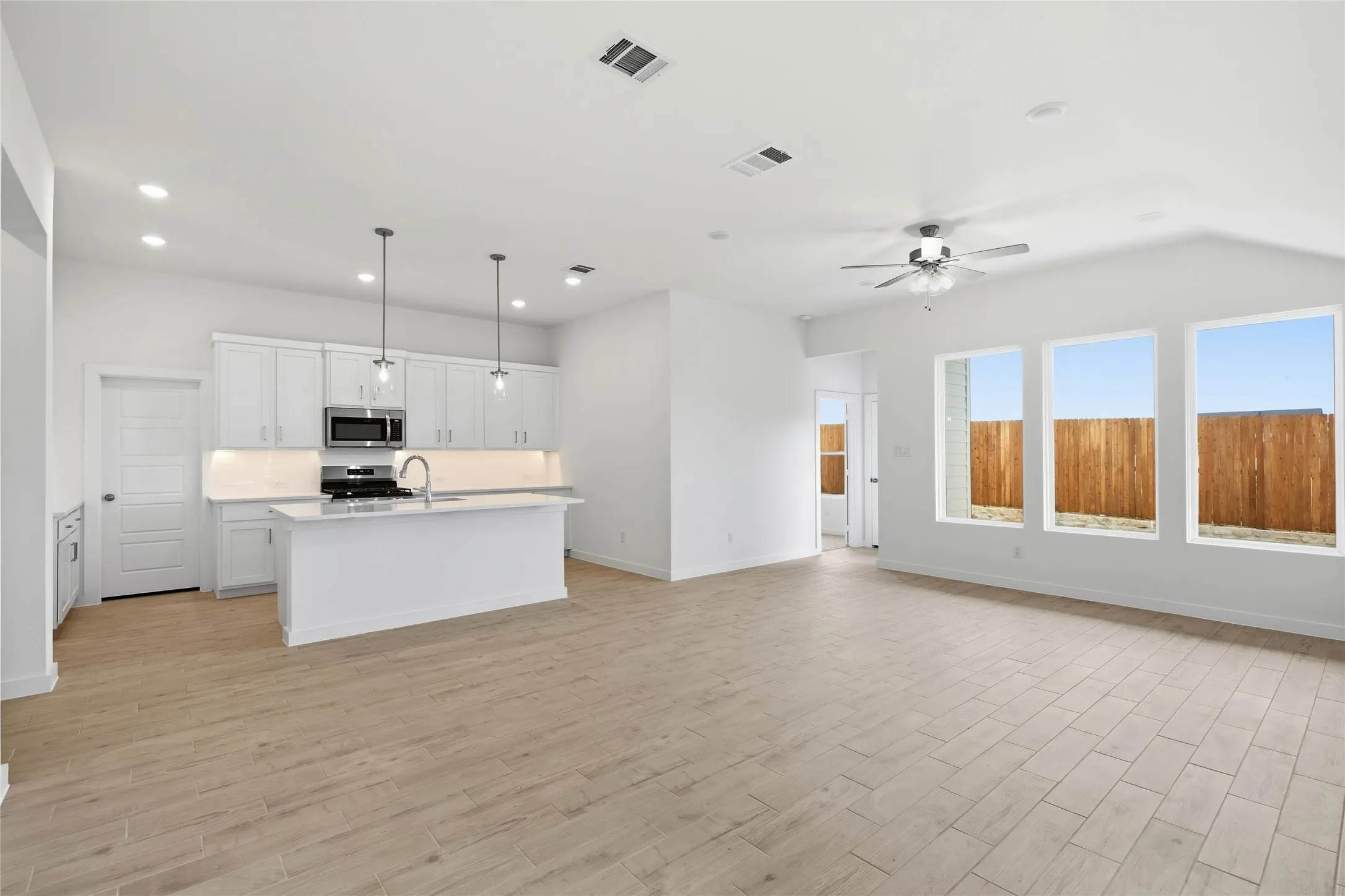 Single Family Residence For Sale in Tarrant County , 4624 Commack Drive, Fort Worth, Texas 76135, 3 Bedroom, 2 Bathroom, 2 Garage spaces, 1,957 Sqft, built in 2026, New Construction - Incomplete, mls#21251020, Real Estate Agent in Fort Worth, Homes For Sale in Tarrant county, Homes For Sale in Fort Worth, Realtor in Fort Worth Texas, Real Estate Brokerage Independent Realty Texas, Luminita Cordes Realtor