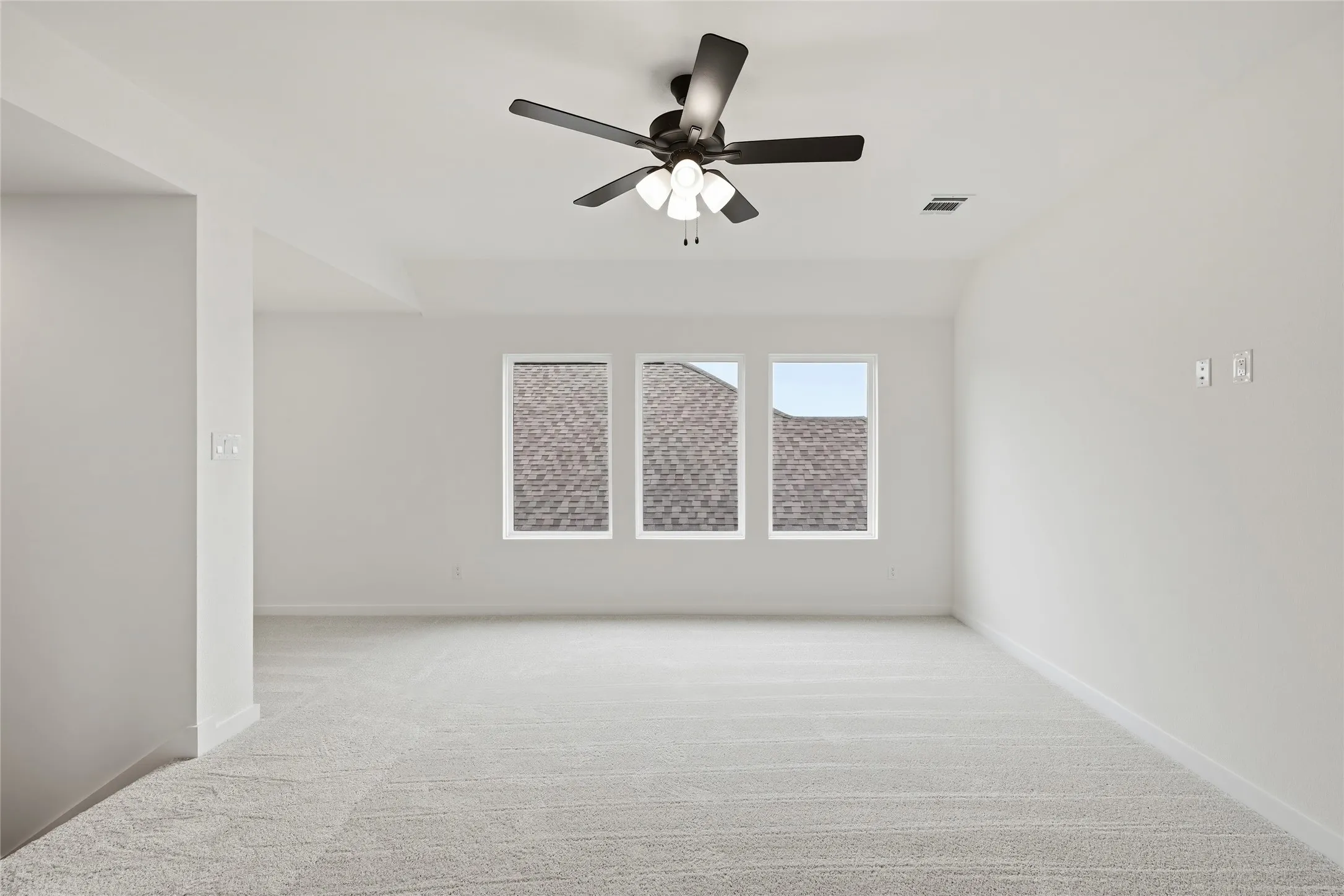 Single Family Residence For Sale in Tarrant County , 6705 Serenity Drive, Fort Worth, Texas 76135, 4 Bedroom, 3 Bathroom, 2 Garage spaces, 2,726 Sqft, built in 2026, New Construction - Incomplete, mls#21251027, Real Estate Agent in Fort Worth, Homes For Sale in Tarrant county, Homes For Sale in Fort Worth, Realtor in Fort Worth Texas, Real Estate Brokerage Independent Realty Texas, Luminita Cordes Realtor