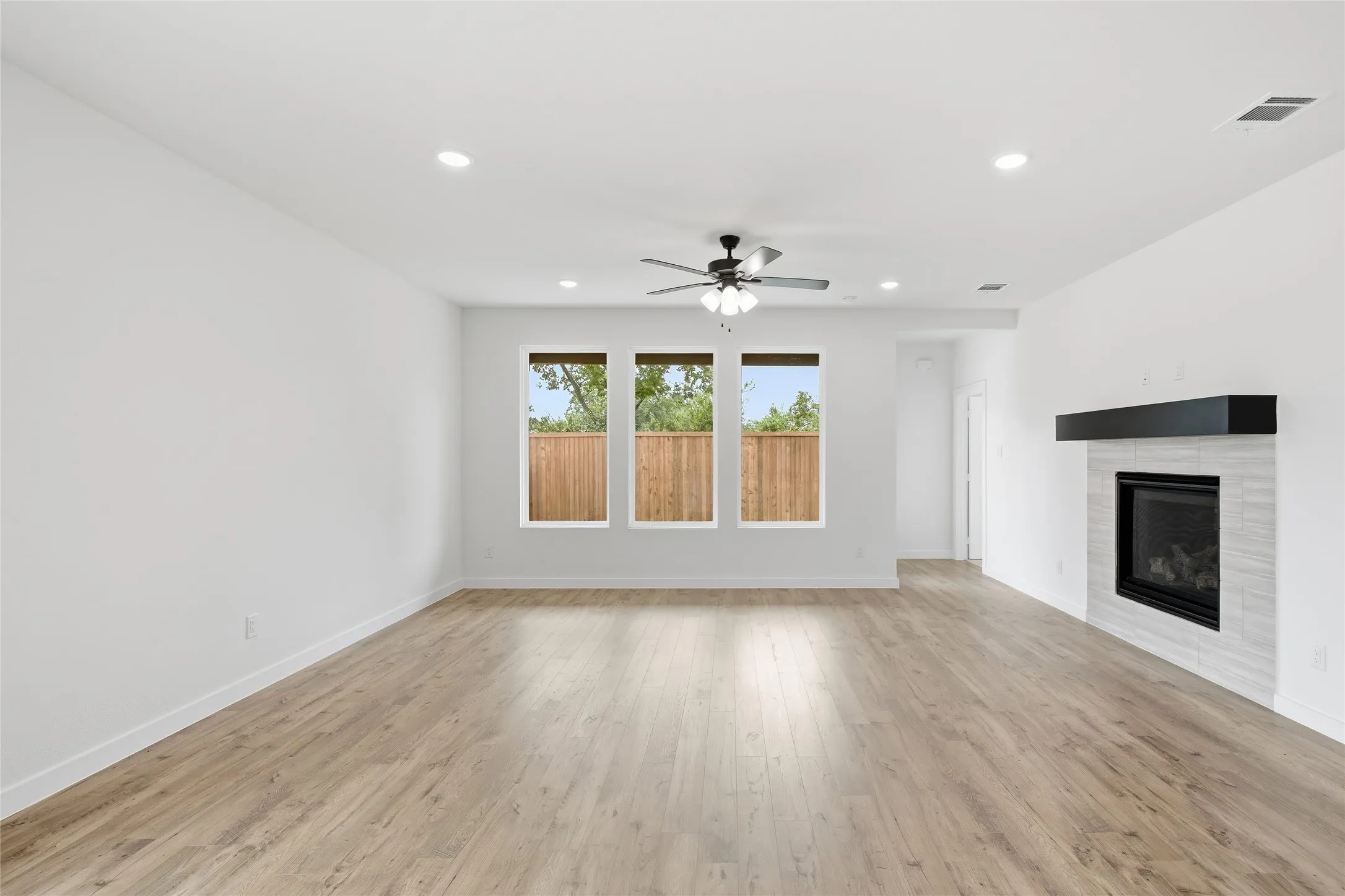 Single Family Residence For Sale in Tarrant County , 6705 Serenity Drive, Fort Worth, Texas 76135, 4 Bedroom, 3 Bathroom, 2 Garage spaces, 2,726 Sqft, built in 2026, New Construction - Incomplete, mls#21251027, Real Estate Agent in Fort Worth, Homes For Sale in Tarrant county, Homes For Sale in Fort Worth, Realtor in Fort Worth Texas, Real Estate Brokerage Independent Realty Texas, Luminita Cordes Realtor