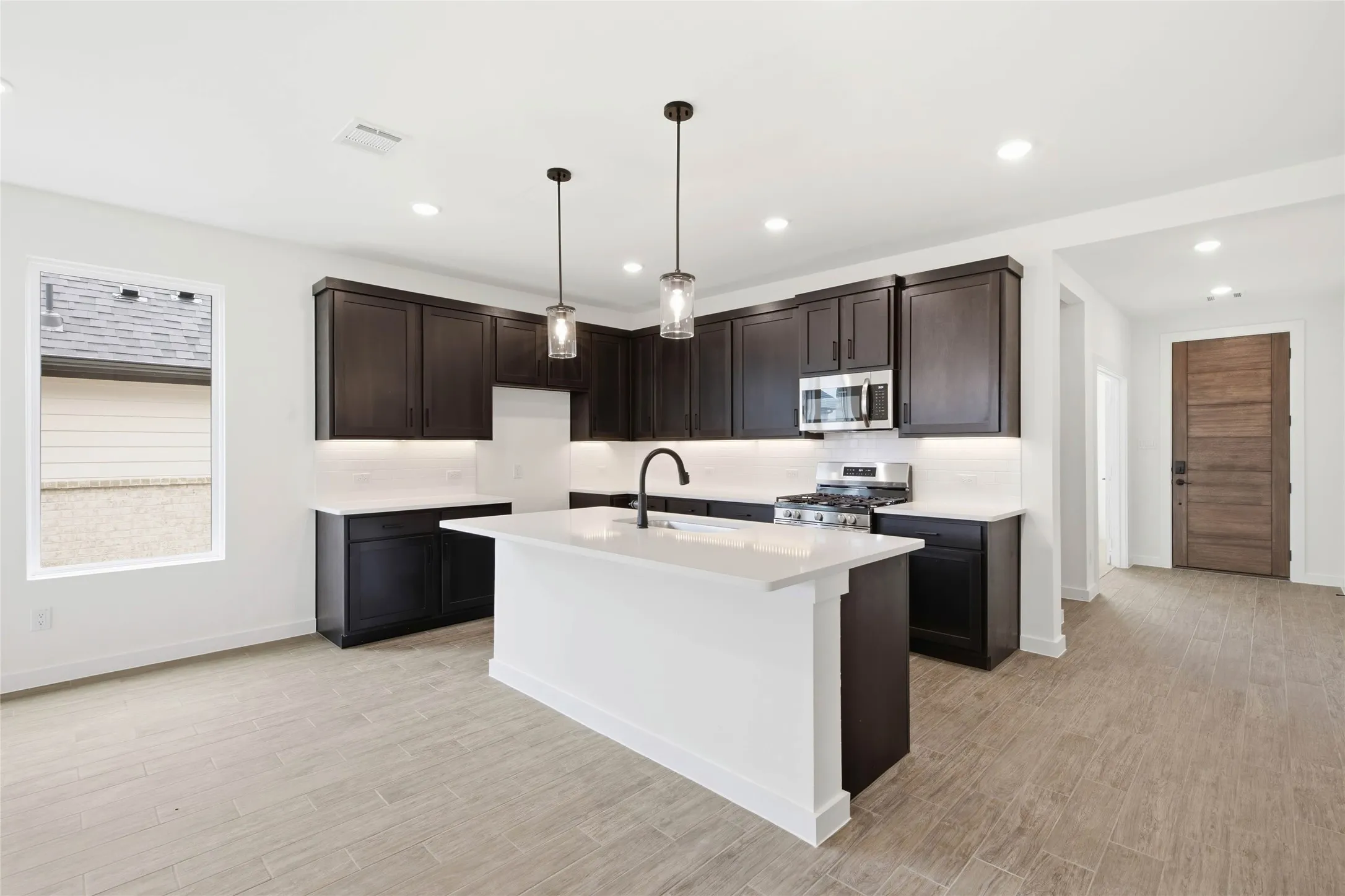 Single Family Residence For Sale in Tarrant County , 4632 Commack Drive, Fort Worth, Texas 76135, 3 Bedroom, 3 Bathroom, 2 Garage spaces, 2,719 Sqft, built in 2026, New Construction - Incomplete, mls#21251043, Real Estate Agent in Fort Worth, Homes For Sale in Tarrant county, Homes For Sale in Fort Worth, Realtor in Fort Worth Texas, Real Estate Brokerage Independent Realty Texas, Luminita Cordes Realtor