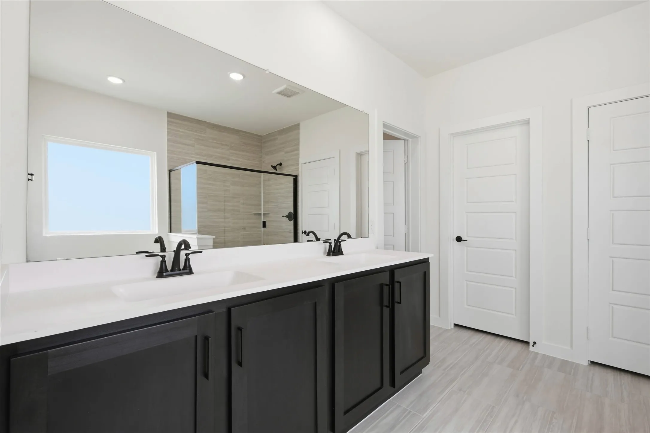 Single Family Residence For Sale in Tarrant County , 4632 Commack Drive, Fort Worth, Texas 76135, 3 Bedroom, 3 Bathroom, 2 Garage spaces, 2,719 Sqft, built in 2026, New Construction - Incomplete, mls#21251043, Real Estate Agent in Fort Worth, Homes For Sale in Tarrant county, Homes For Sale in Fort Worth, Realtor in Fort Worth Texas, Real Estate Brokerage Independent Realty Texas, Luminita Cordes Realtor