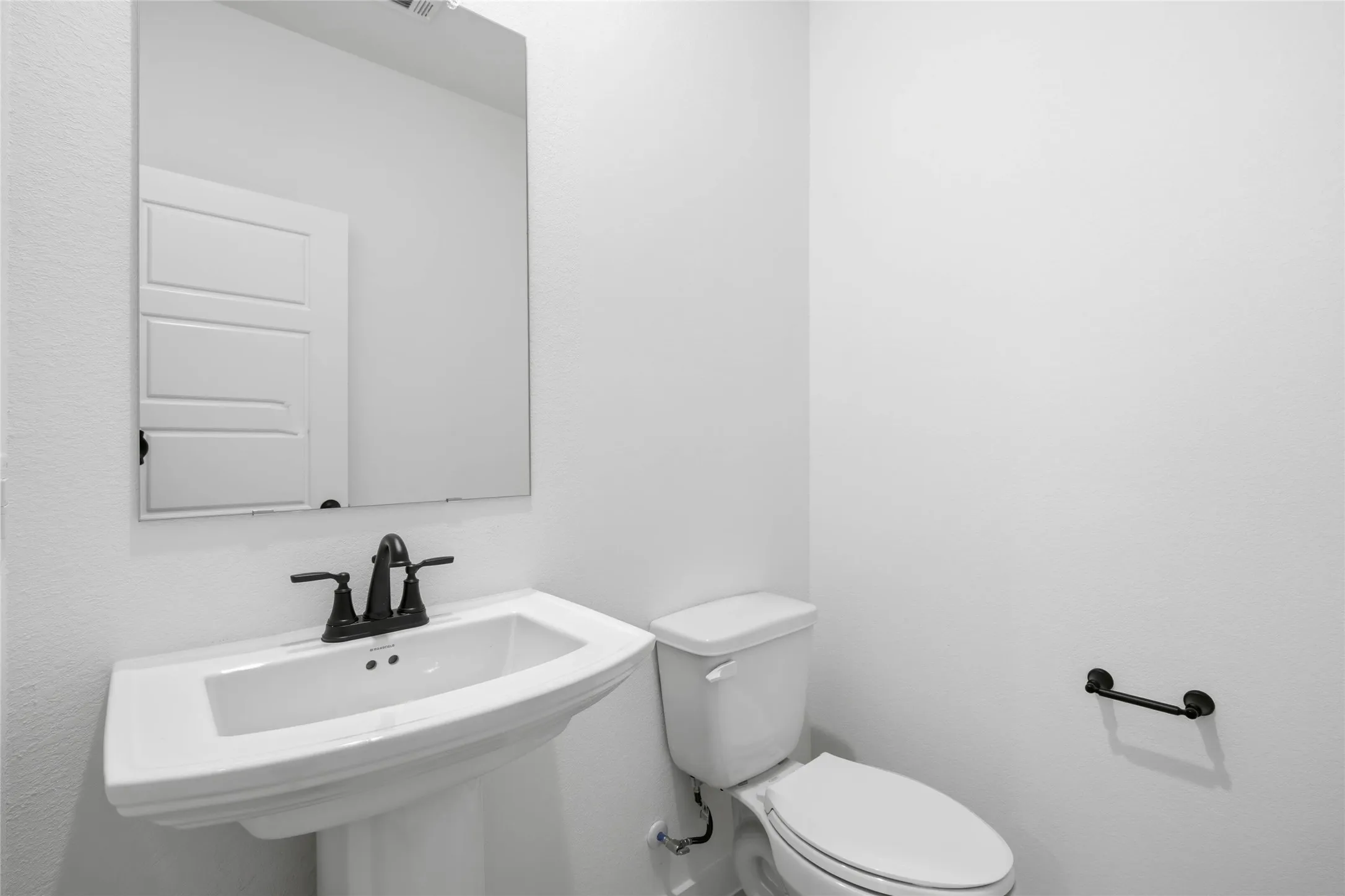 Single Family Residence For Sale in Tarrant County , 4632 Commack Drive, Fort Worth, Texas 76135, 3 Bedroom, 3 Bathroom, 2 Garage spaces, 2,719 Sqft, built in 2026, New Construction - Incomplete, mls#21251043, Real Estate Agent in Fort Worth, Homes For Sale in Tarrant county, Homes For Sale in Fort Worth, Realtor in Fort Worth Texas, Real Estate Brokerage Independent Realty Texas, Luminita Cordes Realtor