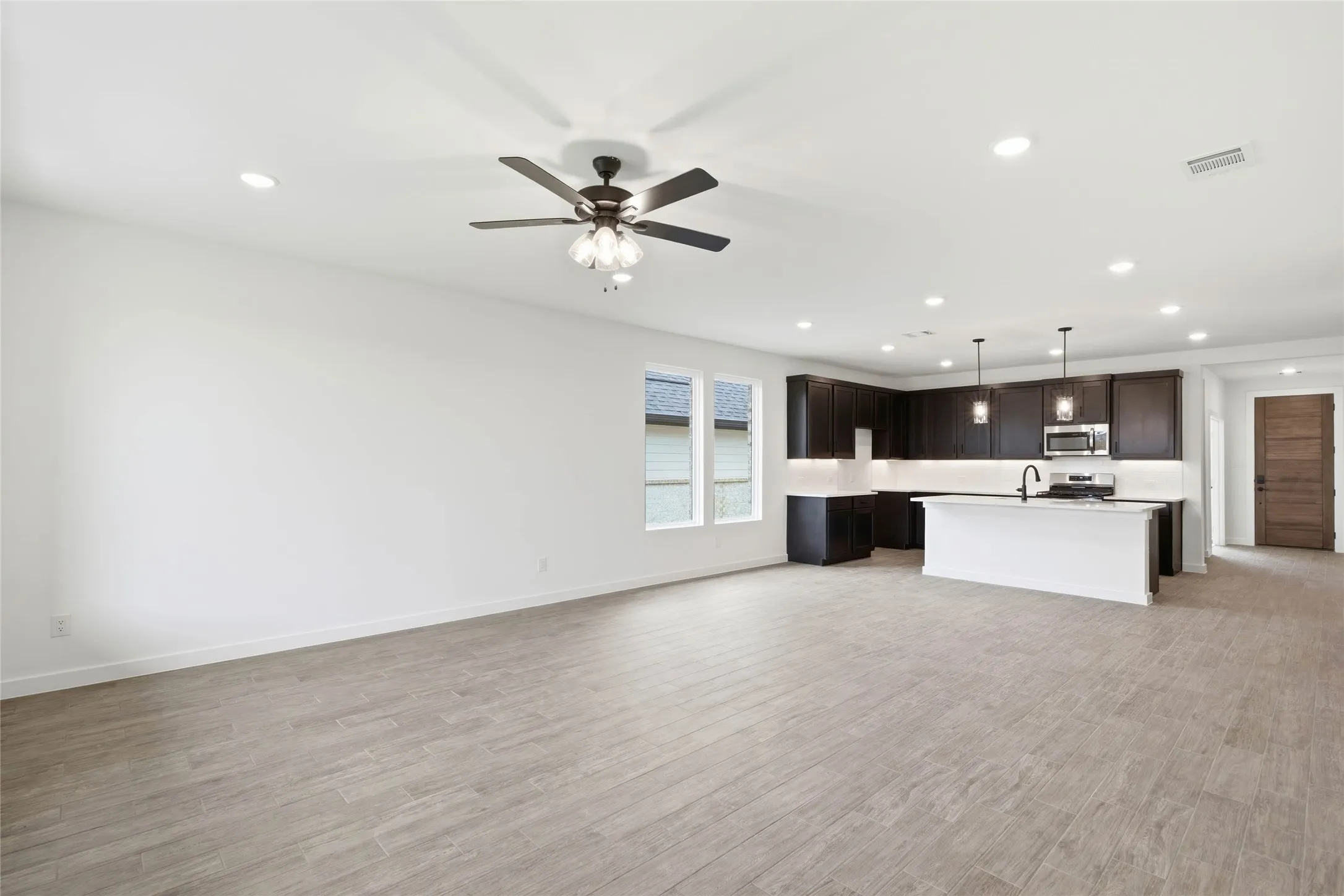 Single Family Residence For Sale in Tarrant County , 4632 Commack Drive, Fort Worth, Texas 76135, 3 Bedroom, 3 Bathroom, 2 Garage spaces, 2,719 Sqft, built in 2026, New Construction - Incomplete, mls#21251043, Real Estate Agent in Fort Worth, Homes For Sale in Tarrant county, Homes For Sale in Fort Worth, Realtor in Fort Worth Texas, Real Estate Brokerage Independent Realty Texas, Luminita Cordes Realtor