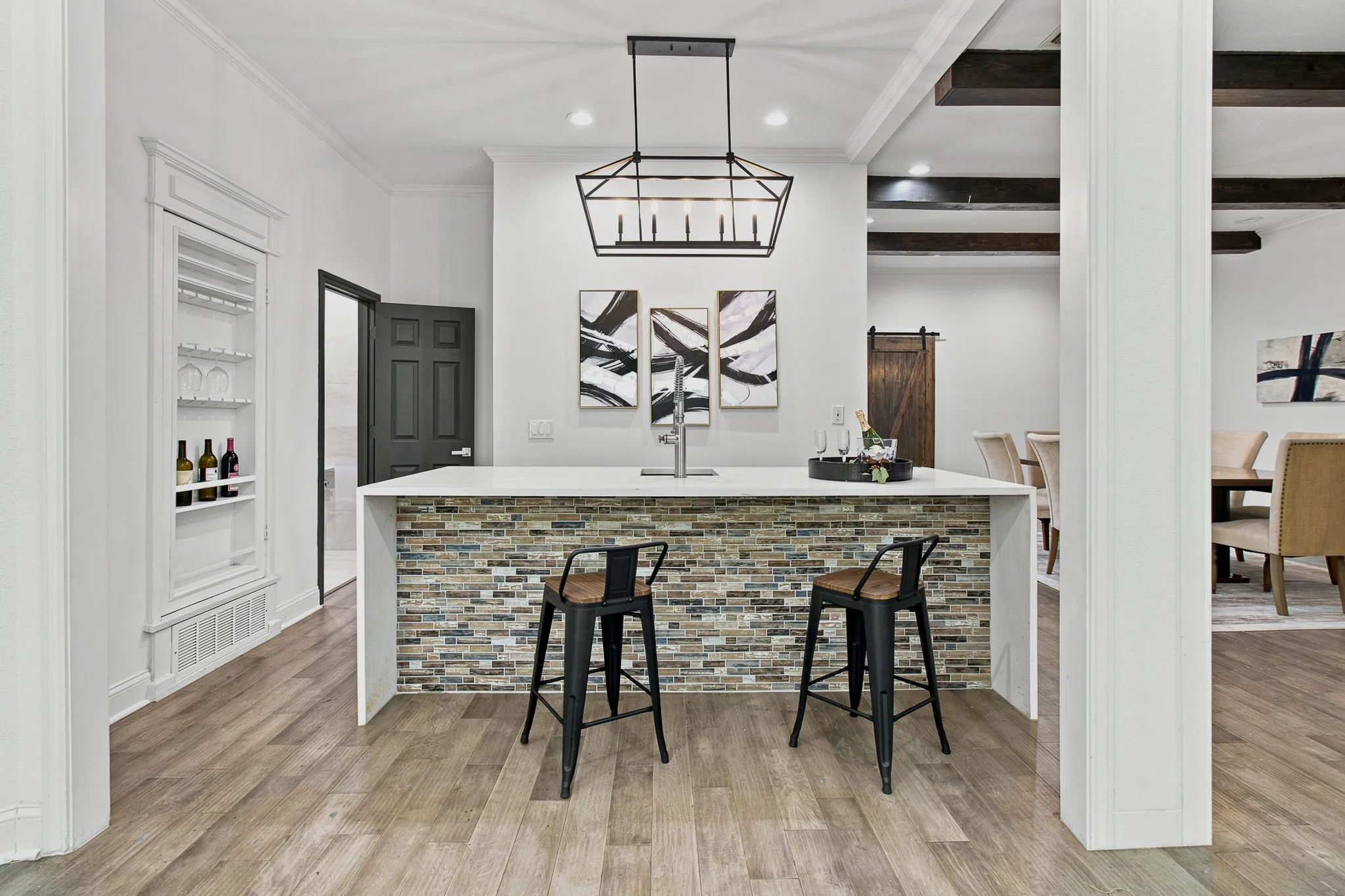 Single Family Residence For Rent in Tarrant County , 450 Ginger Court, Southlake, Texas 76092, 4 Bedroom, 6 Bathroom, 2 Garage spaces, 3,433 Sqft, built in 1983, mls#21250803, Real Estate Agent in Southlake, Homes For Rent in Tarrant county, Homes For Rent in Southlake, Realtor in Southlake Texas, Real Estate Brokerage Independent Realty Texas, Luminita Cordes Realtor