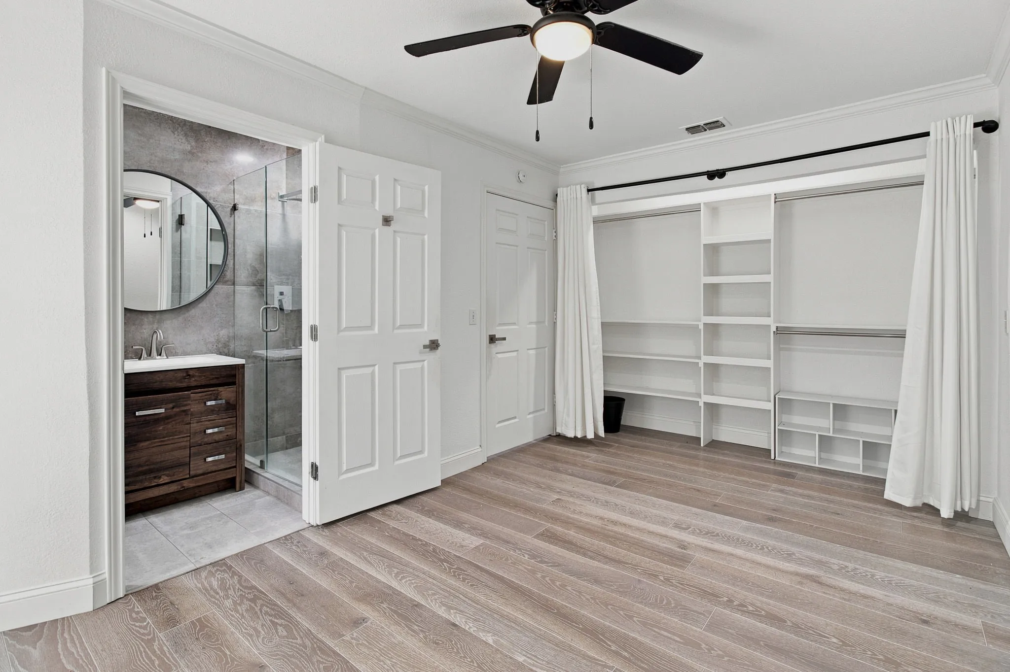 Single Family Residence For Rent in Tarrant County , 450 Ginger Court, Southlake, Texas 76092, 4 Bedroom, 6 Bathroom, 2 Garage spaces, 3,433 Sqft, built in 1983, mls#21250803, Real Estate Agent in Southlake, Homes For Rent in Tarrant county, Homes For Rent in Southlake, Realtor in Southlake Texas, Real Estate Brokerage Independent Realty Texas, Luminita Cordes Realtor