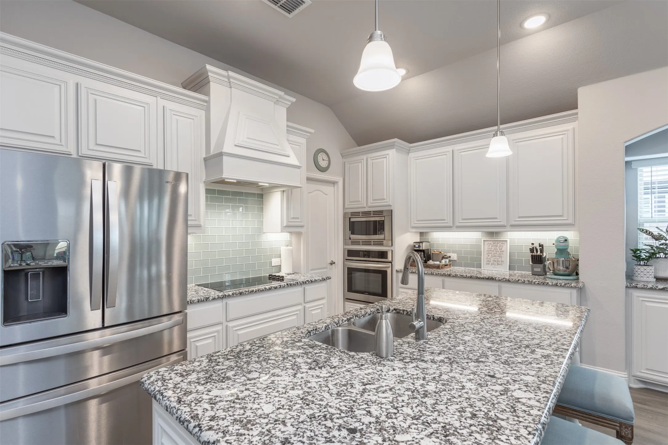 Single Family Residence For Sale in Ellis County , 204 Garden Grove Drive, Waxahachie, Texas 75165, 4 Bedroom, 3 Bathroom, 2 Garage spaces, 2,683 Sqft, built in 2020, mls#21250733, Real Estate Agent in Waxahachie, Homes For Sale in Ellis county, Homes For Sale in Waxahachie, Realtor in Waxahachie Texas, Real Estate Brokerage Independent Realty Texas, Luminita Cordes Realtor