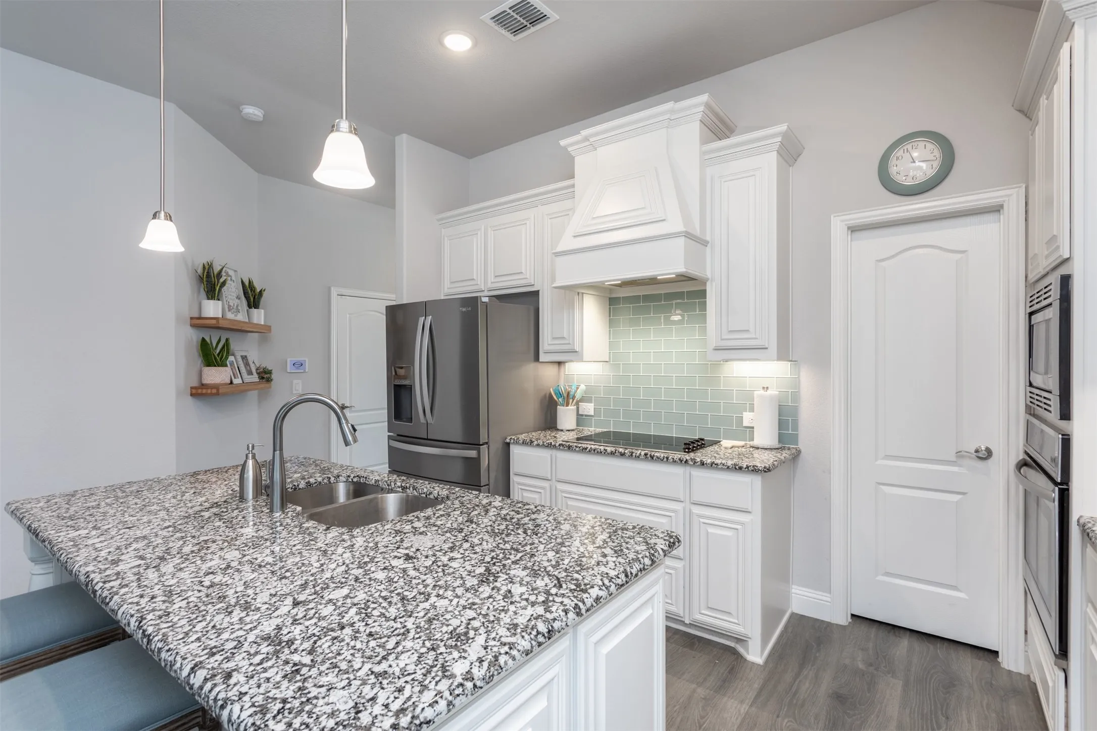 Single Family Residence For Sale in Ellis County , 204 Garden Grove Drive, Waxahachie, Texas 75165, 4 Bedroom, 3 Bathroom, 2 Garage spaces, 2,683 Sqft, built in 2020, mls#21250733, Real Estate Agent in Waxahachie, Homes For Sale in Ellis county, Homes For Sale in Waxahachie, Realtor in Waxahachie Texas, Real Estate Brokerage Independent Realty Texas, Luminita Cordes Realtor
