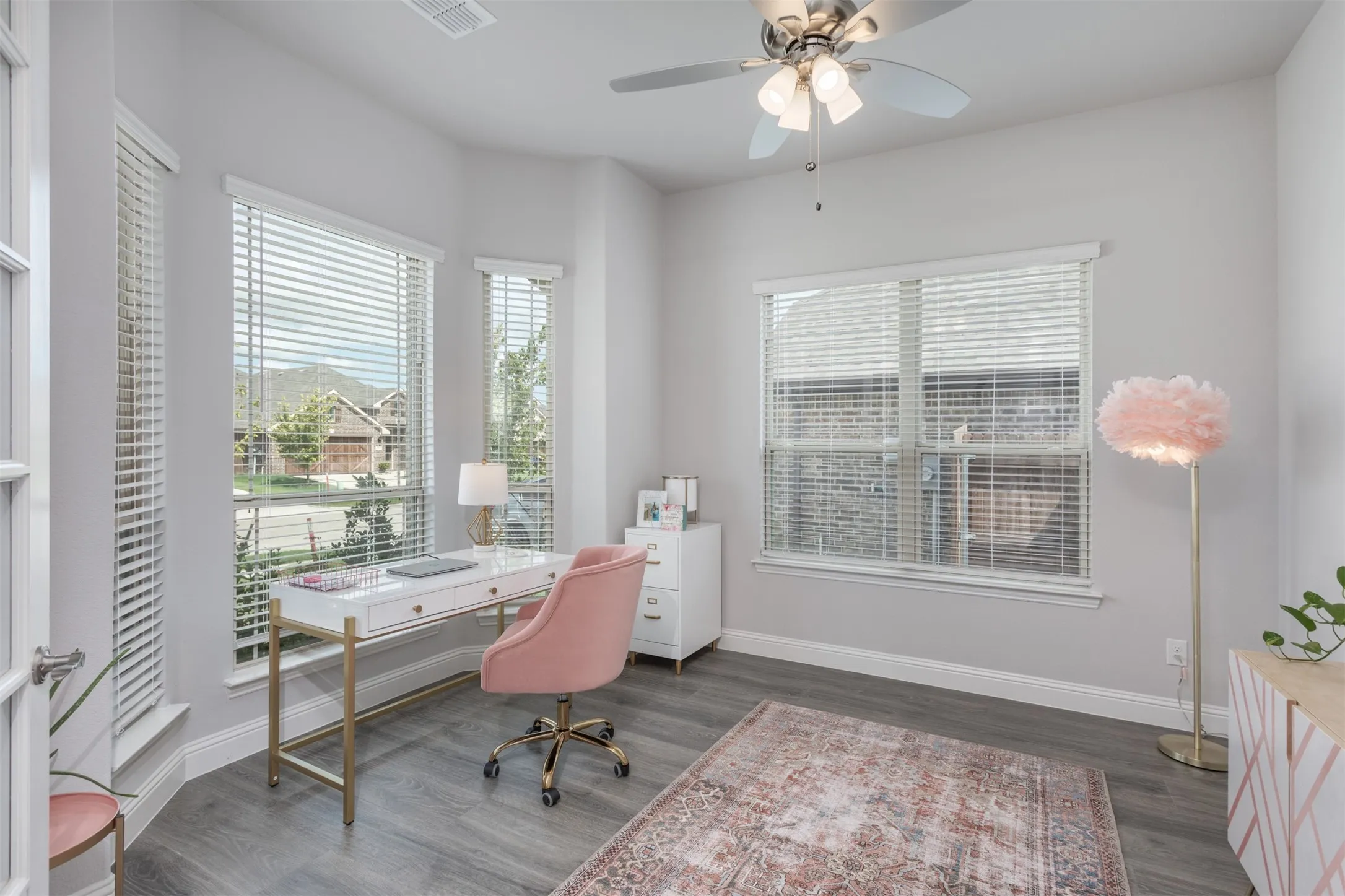Single Family Residence For Sale in Ellis County , 204 Garden Grove Drive, Waxahachie, Texas 75165, 4 Bedroom, 3 Bathroom, 2 Garage spaces, 2,683 Sqft, built in 2020, mls#21250733, Real Estate Agent in Waxahachie, Homes For Sale in Ellis county, Homes For Sale in Waxahachie, Realtor in Waxahachie Texas, Real Estate Brokerage Independent Realty Texas, Luminita Cordes Realtor
