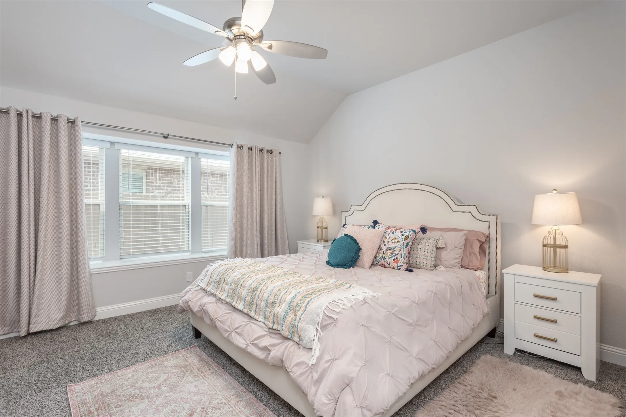 Single Family Residence For Sale in Ellis County , 204 Garden Grove Drive, Waxahachie, Texas 75165, 4 Bedroom, 3 Bathroom, 2 Garage spaces, 2,683 Sqft, built in 2020, mls#21250733, Real Estate Agent in Waxahachie, Homes For Sale in Ellis county, Homes For Sale in Waxahachie, Realtor in Waxahachie Texas, Real Estate Brokerage Independent Realty Texas, Luminita Cordes Realtor
