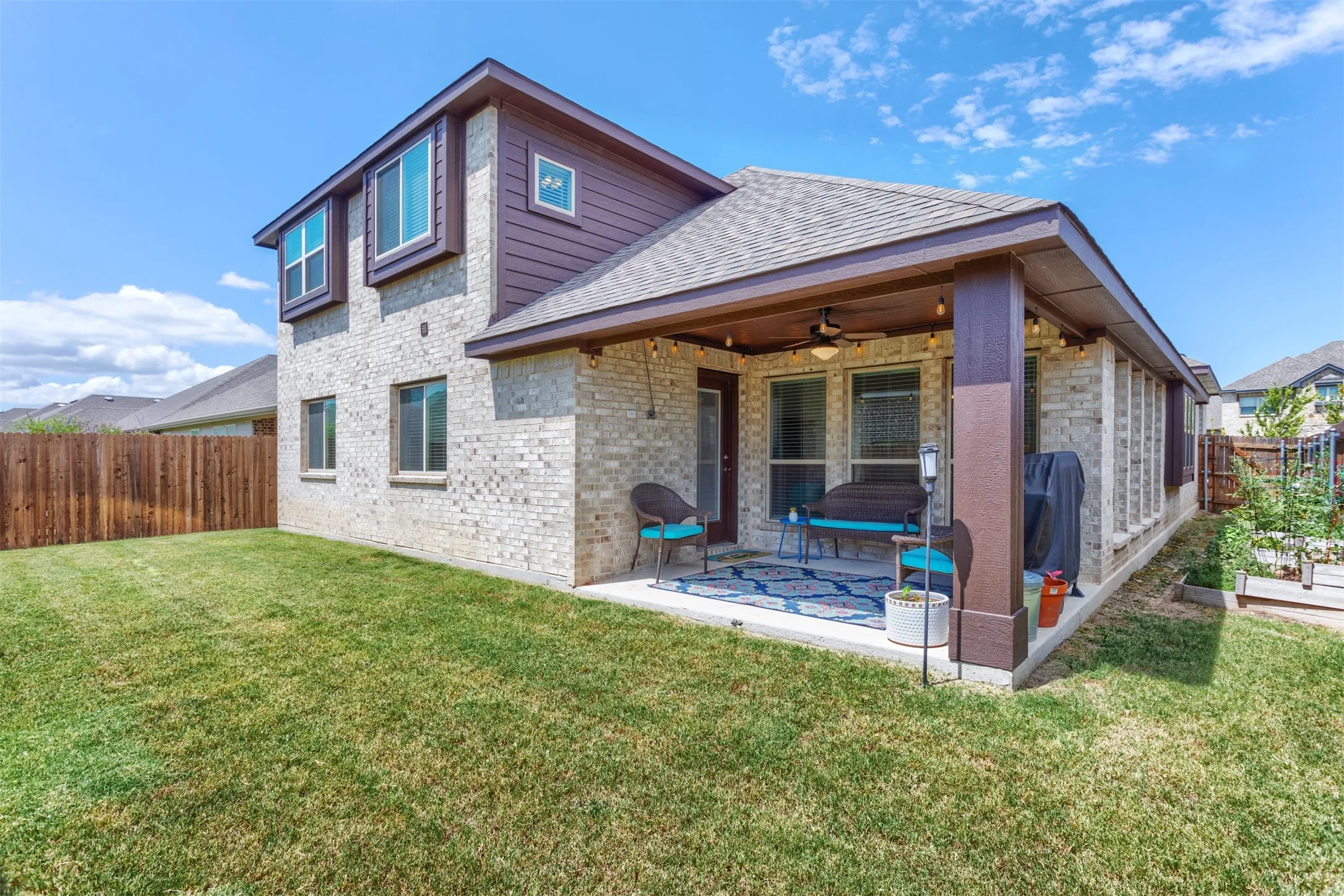 Single Family Residence For Sale in Ellis County , 204 Garden Grove Drive, Waxahachie, Texas 75165, 4 Bedroom, 3 Bathroom, 2 Garage spaces, 2,683 Sqft, built in 2020, mls#21250733, Real Estate Agent in Waxahachie, Homes For Sale in Ellis county, Homes For Sale in Waxahachie, Realtor in Waxahachie Texas, Real Estate Brokerage Independent Realty Texas, Luminita Cordes Realtor