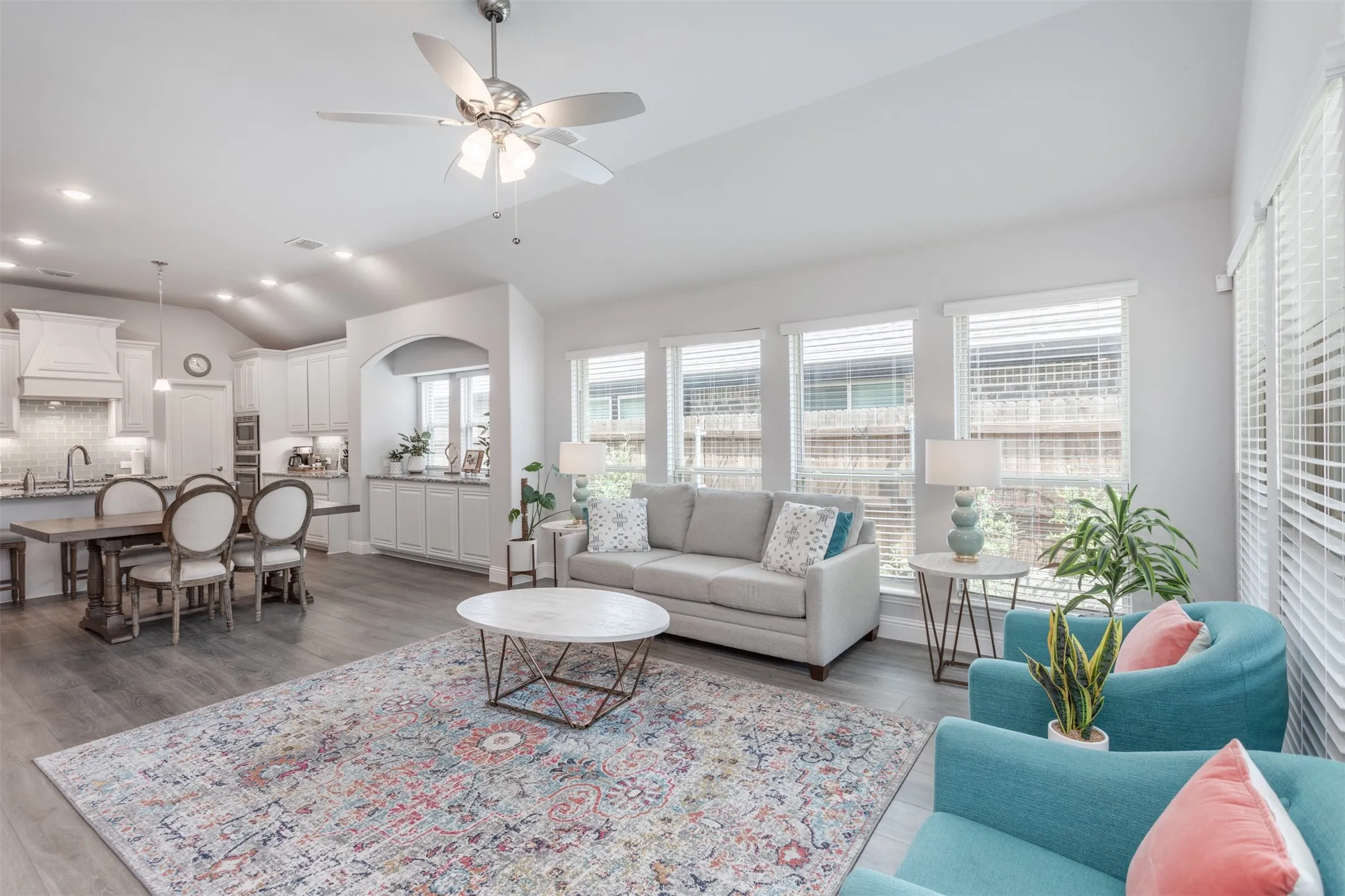 Single Family Residence For Sale in Ellis County , 204 Garden Grove Drive, Waxahachie, Texas 75165, 4 Bedroom, 3 Bathroom, 2 Garage spaces, 2,683 Sqft, built in 2020, mls#21250733, Real Estate Agent in Waxahachie, Homes For Sale in Ellis county, Homes For Sale in Waxahachie, Realtor in Waxahachie Texas, Real Estate Brokerage Independent Realty Texas, Luminita Cordes Realtor