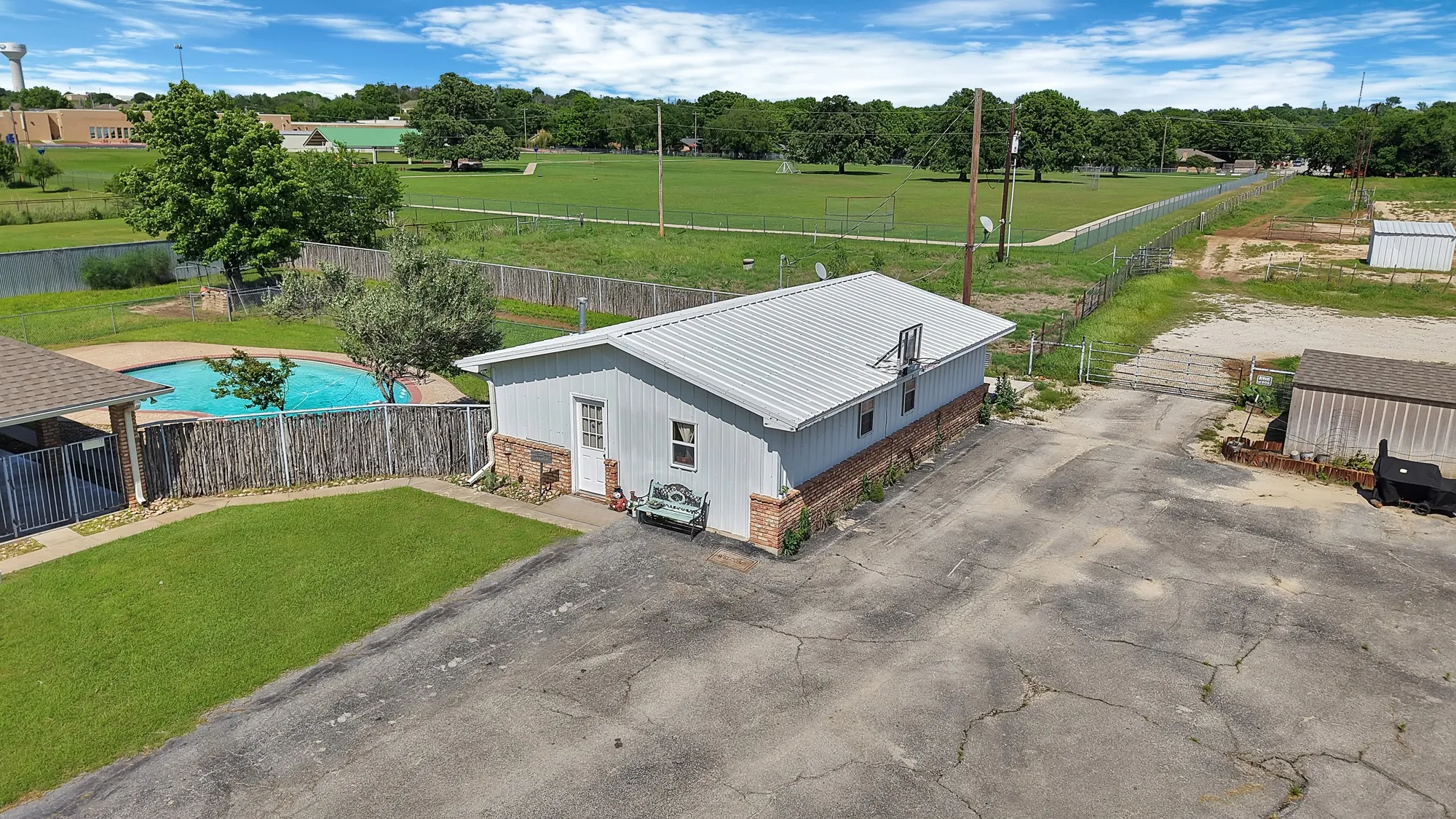 1 bedroom, 1 bath bunkhouse