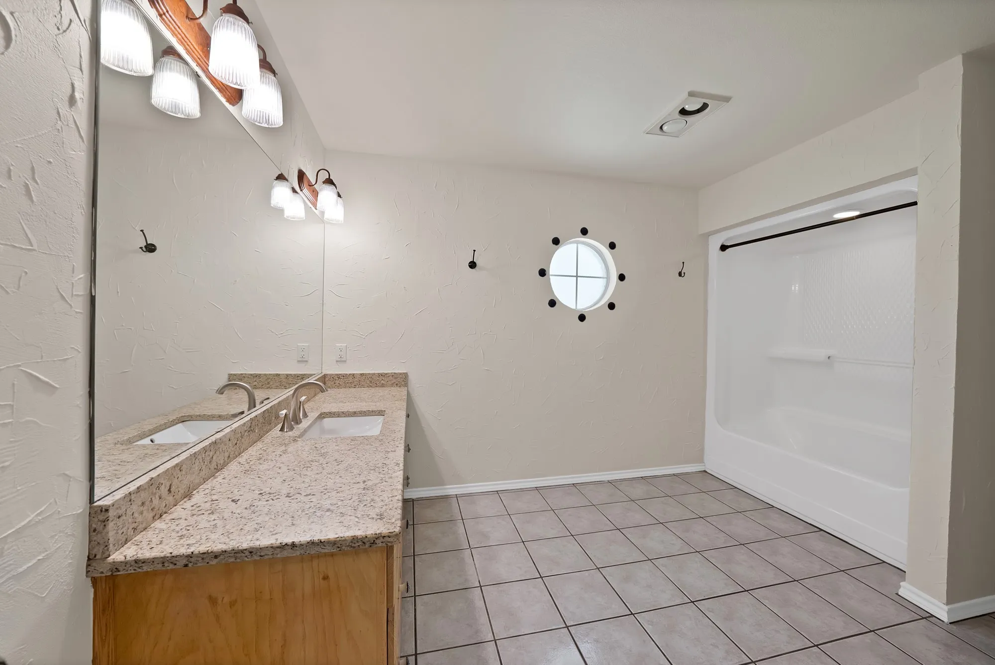 Guest bathroom, very spacious