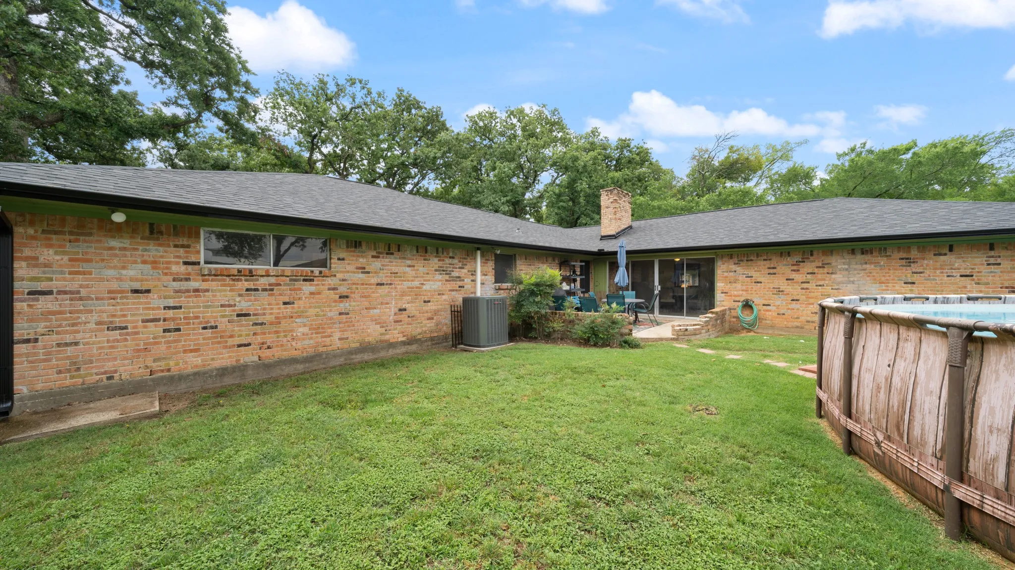 Single Family Residence For Sale in Dallas County , 313 Shadywood Lane, Seagoville, Texas 75159, 4 Bedroom, 2 Bathroom, 3 Garage spaces, 2,448 Sqft, built in 1968, mls#21247225, Real Estate Agent in Seagoville, Homes For Sale in Dallas county, Homes For Sale in Seagoville, Realtor in Seagoville Texas, Real Estate Brokerage Independent Realty Texas, Luminita Cordes Realtor