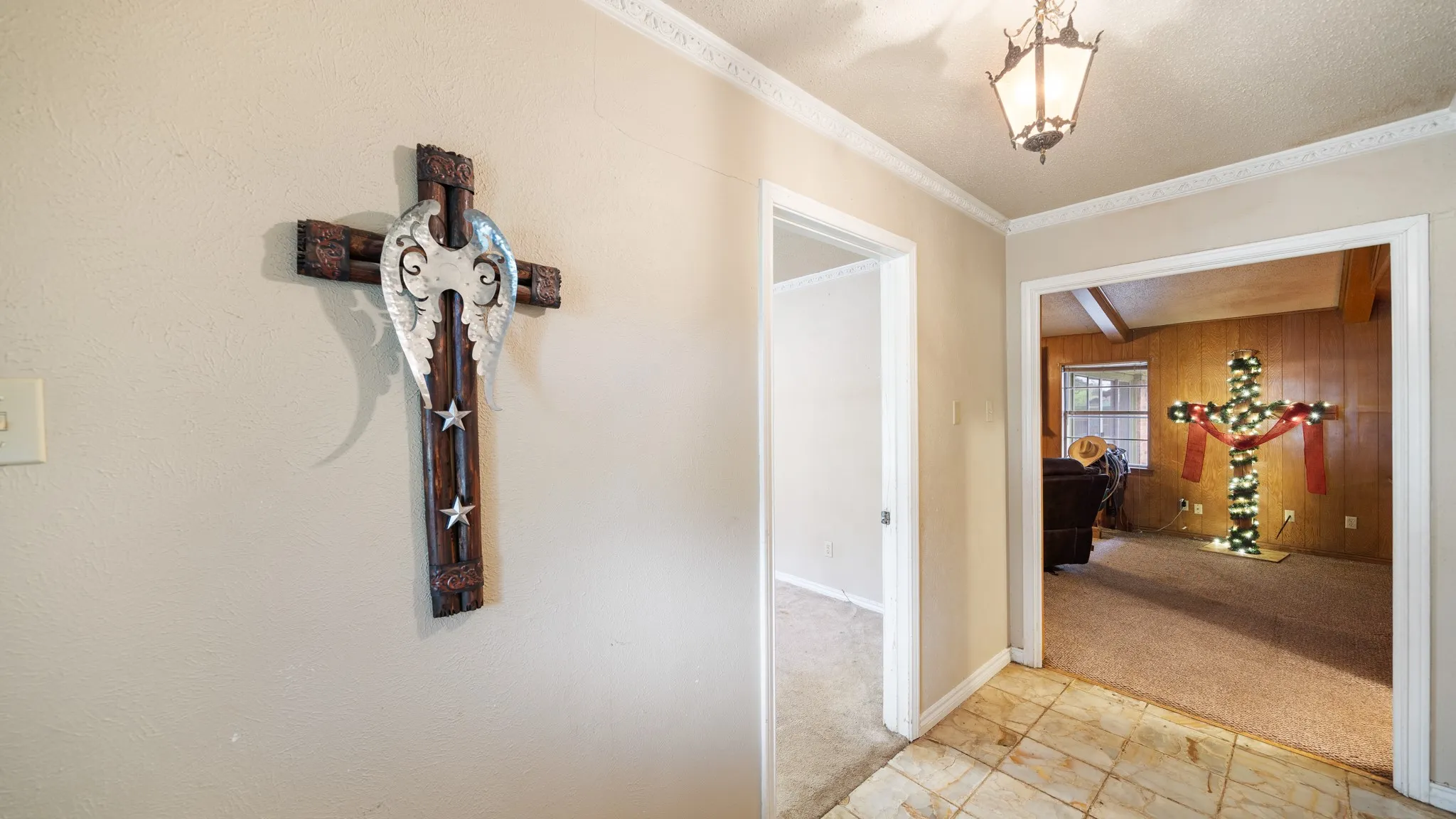 Single Family Residence For Sale in Dallas County , 313 Shadywood Lane, Seagoville, Texas 75159, 4 Bedroom, 2 Bathroom, 3 Garage spaces, 2,448 Sqft, built in 1968, mls#21247225, Real Estate Agent in Seagoville, Homes For Sale in Dallas county, Homes For Sale in Seagoville, Realtor in Seagoville Texas, Real Estate Brokerage Independent Realty Texas, Luminita Cordes Realtor