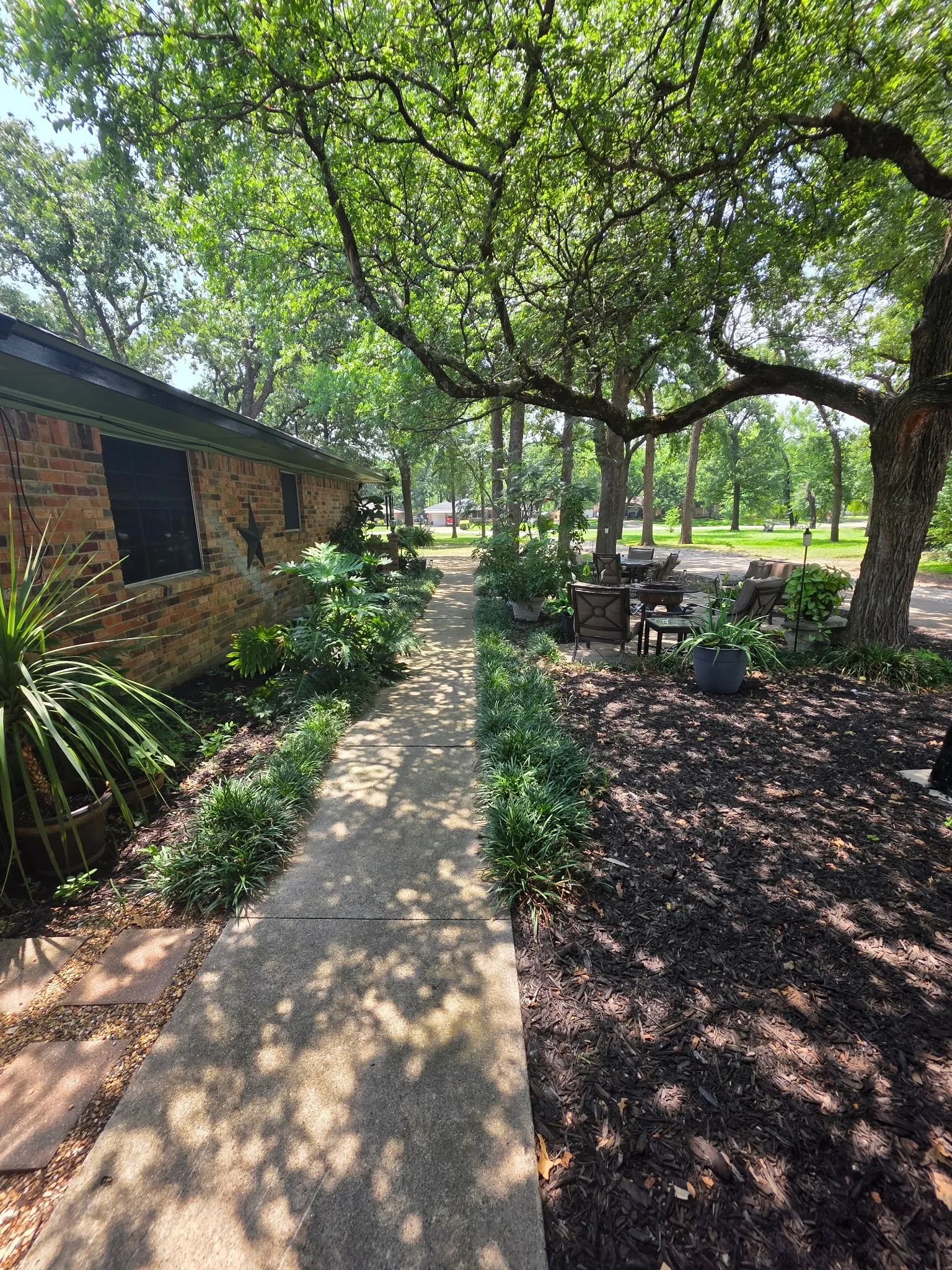 Single Family Residence For Sale in Dallas County , 313 Shadywood Lane, Seagoville, Texas 75159, 4 Bedroom, 2 Bathroom, 3 Garage spaces, 2,448 Sqft, built in 1968, mls#21247225, Real Estate Agent in Seagoville, Homes For Sale in Dallas county, Homes For Sale in Seagoville, Realtor in Seagoville Texas, Real Estate Brokerage Independent Realty Texas, Luminita Cordes Realtor