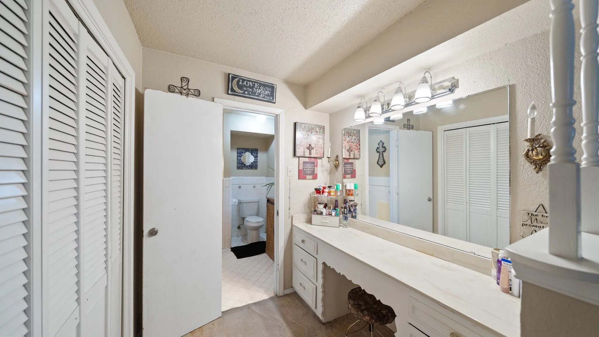 Vanity in Primary bedroom