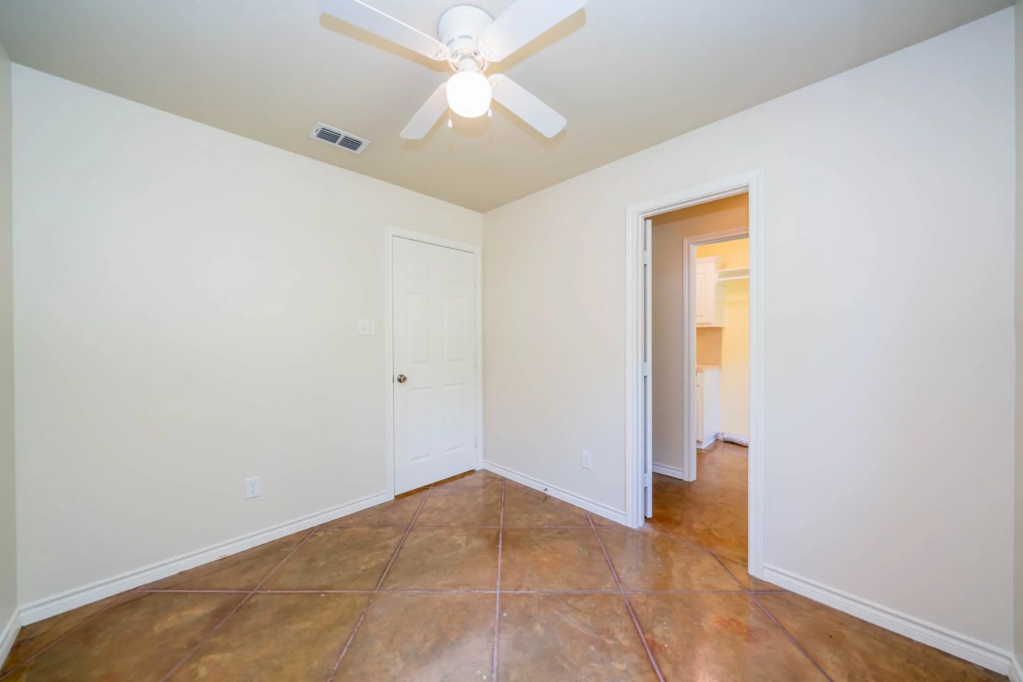 Farm For Sale in Upshur County , 3460 Hawk Road, Diana, Texas 75640, 4 Bedroom, 3 Bathroom, Garage spaces, 2,368 Sqft, built in 2003, Preowned, mls#21251087, Real Estate Agent in Diana, Homes For Sale in Upshur county, Homes For Sale in Diana, Realtor in Diana Texas, Real Estate Brokerage Independent Realty Texas, Luminita Cordes Realtor