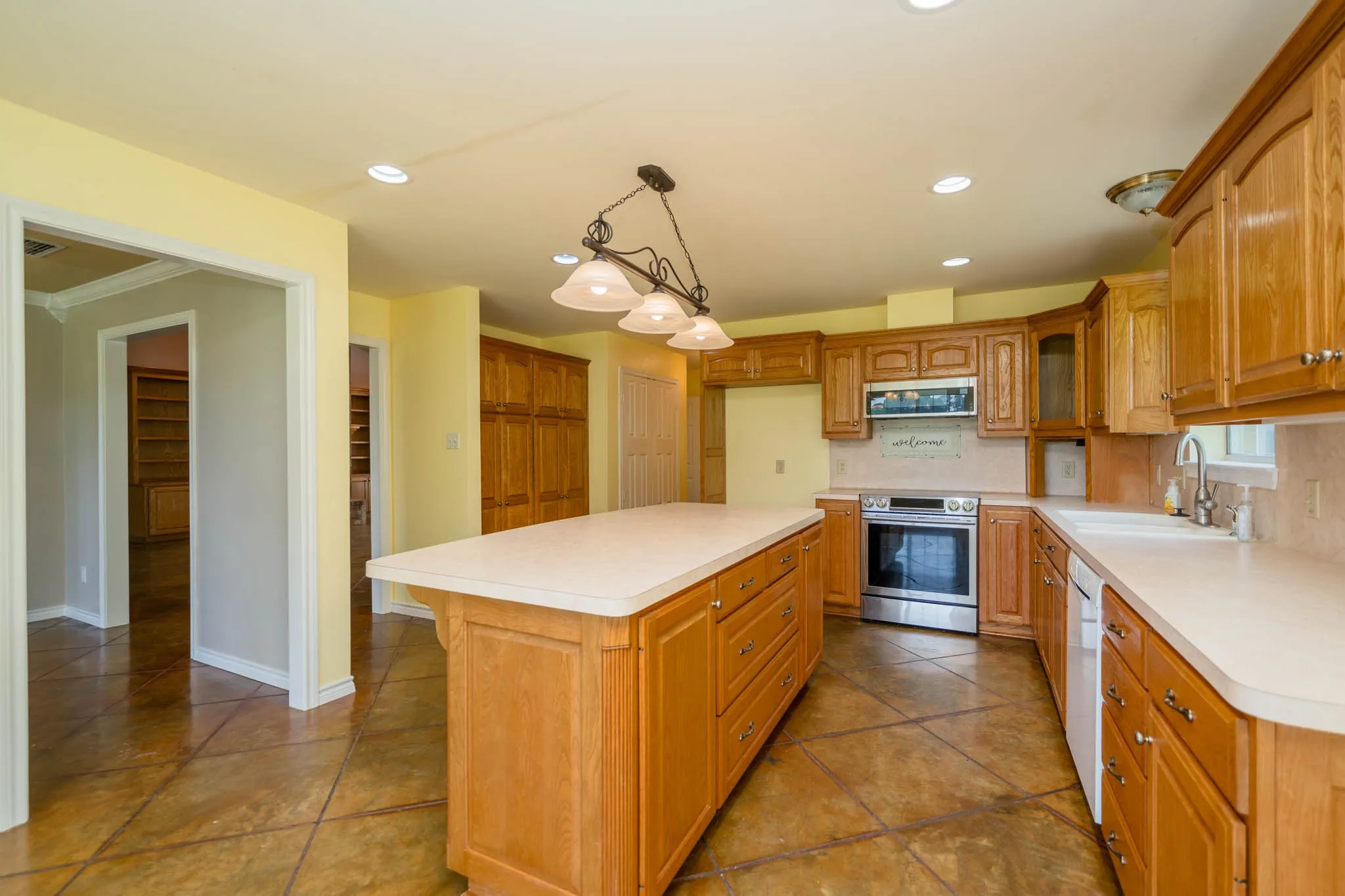 Farm For Sale in Upshur County , 3460 Hawk Road, Diana, Texas 75640, 4 Bedroom, 3 Bathroom, Garage spaces, 2,368 Sqft, built in 2003, Preowned, mls#21251087, Real Estate Agent in Diana, Homes For Sale in Upshur county, Homes For Sale in Diana, Realtor in Diana Texas, Real Estate Brokerage Independent Realty Texas, Luminita Cordes Realtor