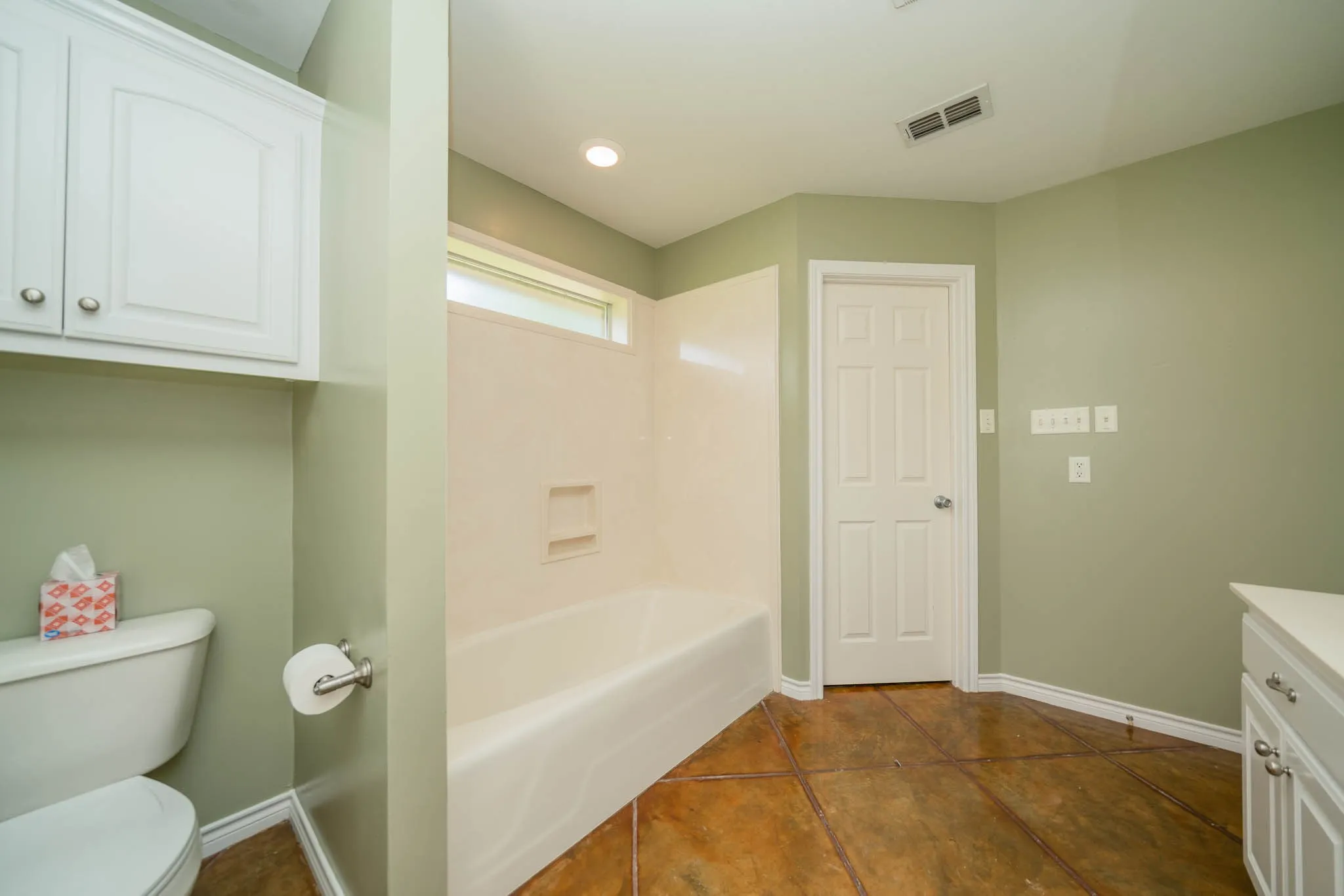 Farm For Sale in Upshur County , 3460 Hawk Road, Diana, Texas 75640, 4 Bedroom, 3 Bathroom, Garage spaces, 2,368 Sqft, built in 2003, Preowned, mls#21251087, Real Estate Agent in Diana, Homes For Sale in Upshur county, Homes For Sale in Diana, Realtor in Diana Texas, Real Estate Brokerage Independent Realty Texas, Luminita Cordes Realtor