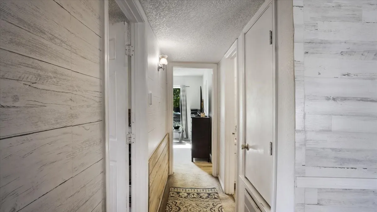 Single Family Residence For Sale in Dallas County , 535 Jean Drive, Seagoville, Texas 75159, 3 Bedroom, 2 Bathroom, 1 Garage spaces, 1,358 Sqft, built in 1994, Preowned, Price $272,000, mls#21250800, Real Estate Agent in Seagoville, Homes For Sale in Dallas county, Homes For Sale in Seagoville, Realtor in Seagoville Texas, Real Estate Brokerage Independent Realty Texas, Luminita Cordes Realtor