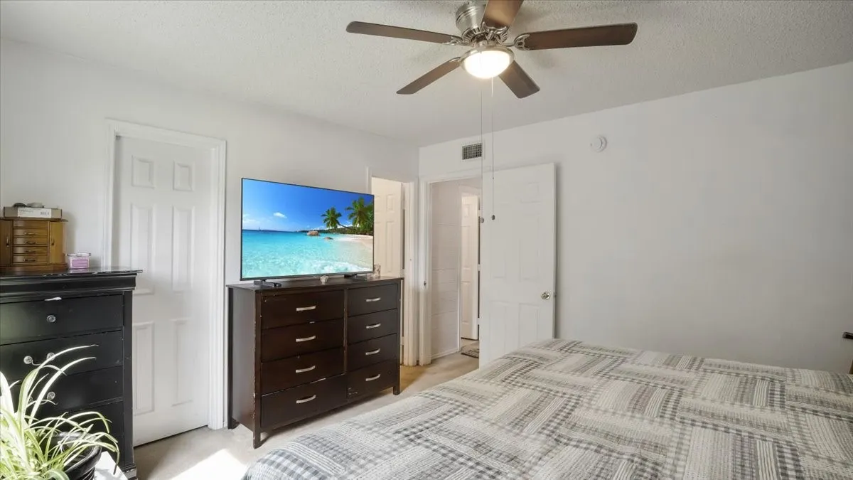 Single Family Residence For Sale in Dallas County , 535 Jean Drive, Seagoville, Texas 75159, 3 Bedroom, 2 Bathroom, 1 Garage spaces, 1,358 Sqft, built in 1994, Preowned, Price $272,000, mls#21250800, Real Estate Agent in Seagoville, Homes For Sale in Dallas county, Homes For Sale in Seagoville, Realtor in Seagoville Texas, Real Estate Brokerage Independent Realty Texas, Luminita Cordes Realtor