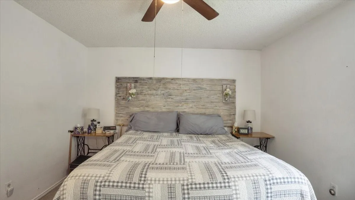 Single Family Residence For Sale in Dallas County , 535 Jean Drive, Seagoville, Texas 75159, 3 Bedroom, 2 Bathroom, 1 Garage spaces, 1,358 Sqft, built in 1994, Preowned, Price $272,000, mls#21250800, Real Estate Agent in Seagoville, Homes For Sale in Dallas county, Homes For Sale in Seagoville, Realtor in Seagoville Texas, Real Estate Brokerage Independent Realty Texas, Luminita Cordes Realtor