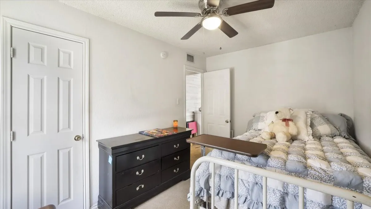 Single Family Residence For Sale in Dallas County , 535 Jean Drive, Seagoville, Texas 75159, 3 Bedroom, 2 Bathroom, 1 Garage spaces, 1,358 Sqft, built in 1994, Preowned, Price $272,000, mls#21250800, Real Estate Agent in Seagoville, Homes For Sale in Dallas county, Homes For Sale in Seagoville, Realtor in Seagoville Texas, Real Estate Brokerage Independent Realty Texas, Luminita Cordes Realtor