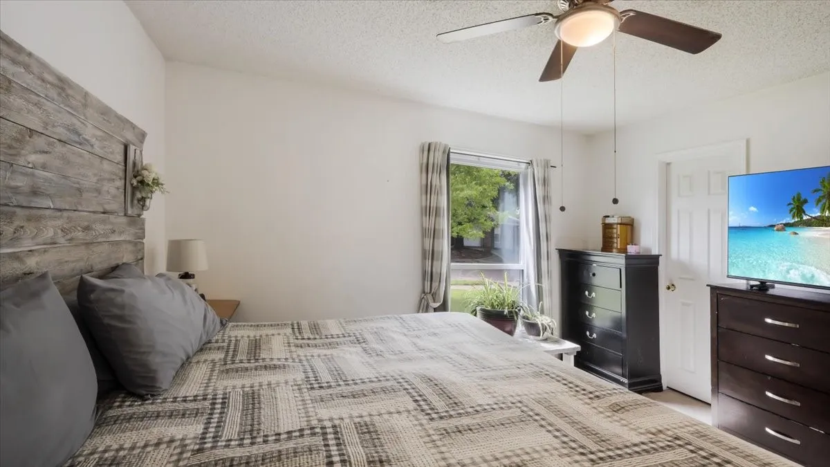Single Family Residence For Sale in Dallas County , 535 Jean Drive, Seagoville, Texas 75159, 3 Bedroom, 2 Bathroom, 1 Garage spaces, 1,358 Sqft, built in 1994, Preowned, Price $272,000, mls#21250800, Real Estate Agent in Seagoville, Homes For Sale in Dallas county, Homes For Sale in Seagoville, Realtor in Seagoville Texas, Real Estate Brokerage Independent Realty Texas, Luminita Cordes Realtor