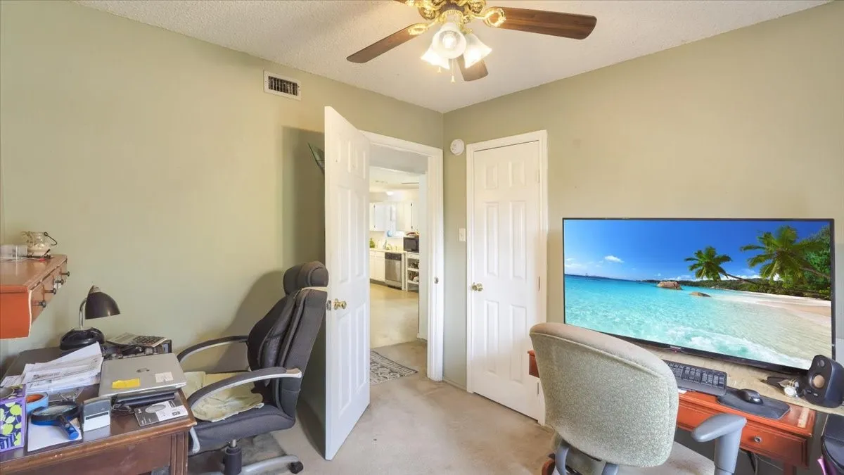 Single Family Residence For Sale in Dallas County , 535 Jean Drive, Seagoville, Texas 75159, 3 Bedroom, 2 Bathroom, 1 Garage spaces, 1,358 Sqft, built in 1994, Preowned, Price $272,000, mls#21250800, Real Estate Agent in Seagoville, Homes For Sale in Dallas county, Homes For Sale in Seagoville, Realtor in Seagoville Texas, Real Estate Brokerage Independent Realty Texas, Luminita Cordes Realtor
