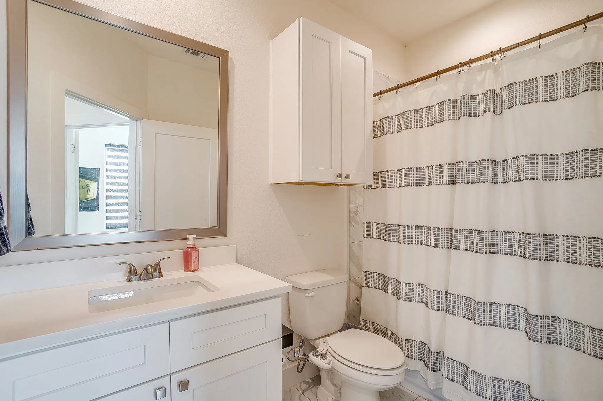 Single Family Residence For Sale in Somervell County , 1016 County Road 337, Glen Rose, Texas 76043, 4 Bedroom, 3 Bathroom, 2 Garage spaces, 2,292 Sqft, built in 2023, mls#21251115, Real Estate Agent in Glen Rose, Homes For Sale in Somervell county, Homes For Sale in Glen Rose, Realtor in Glen Rose Texas, Real Estate Brokerage Independent Realty Texas, Luminita Cordes Realtor