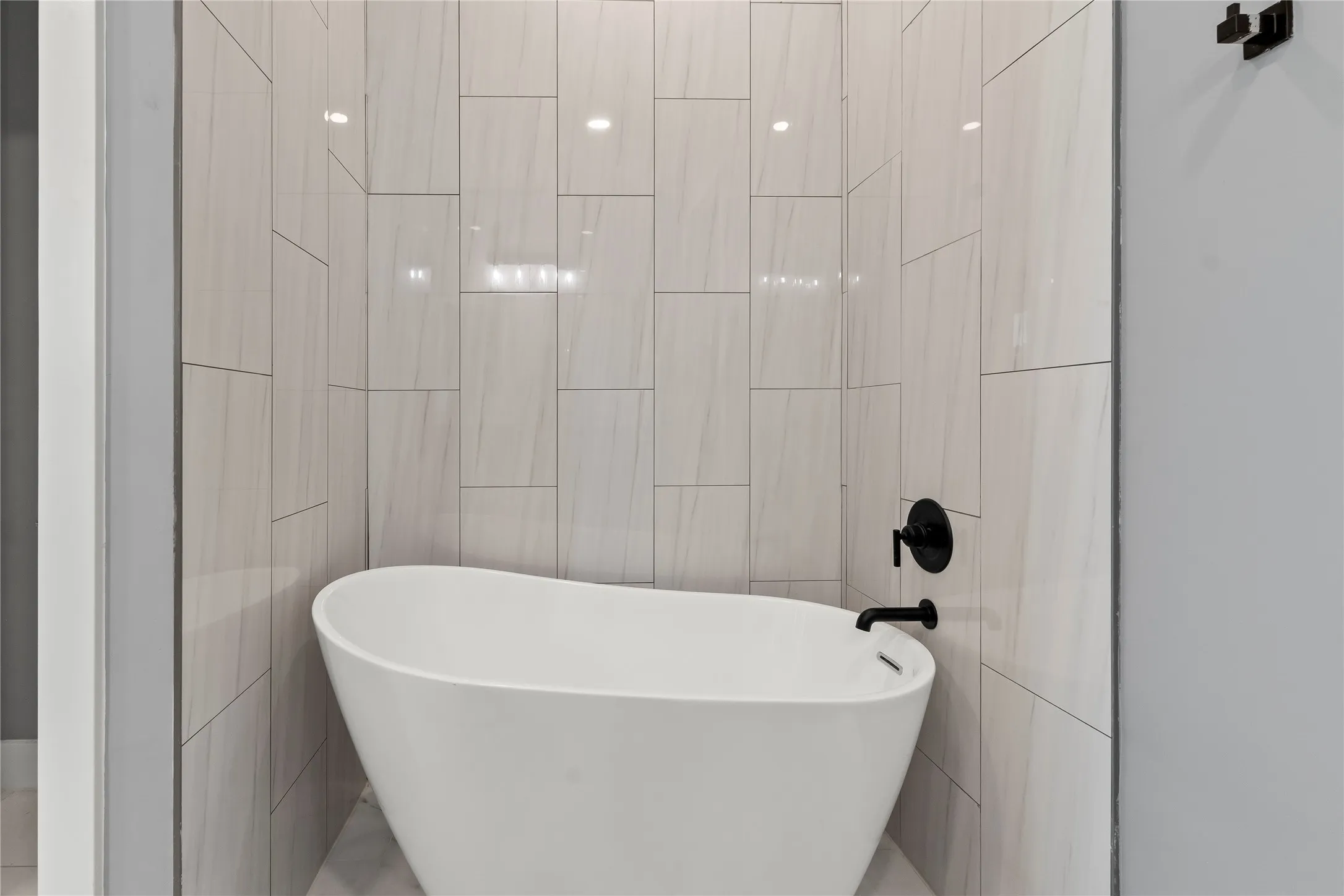 Soaking Tub