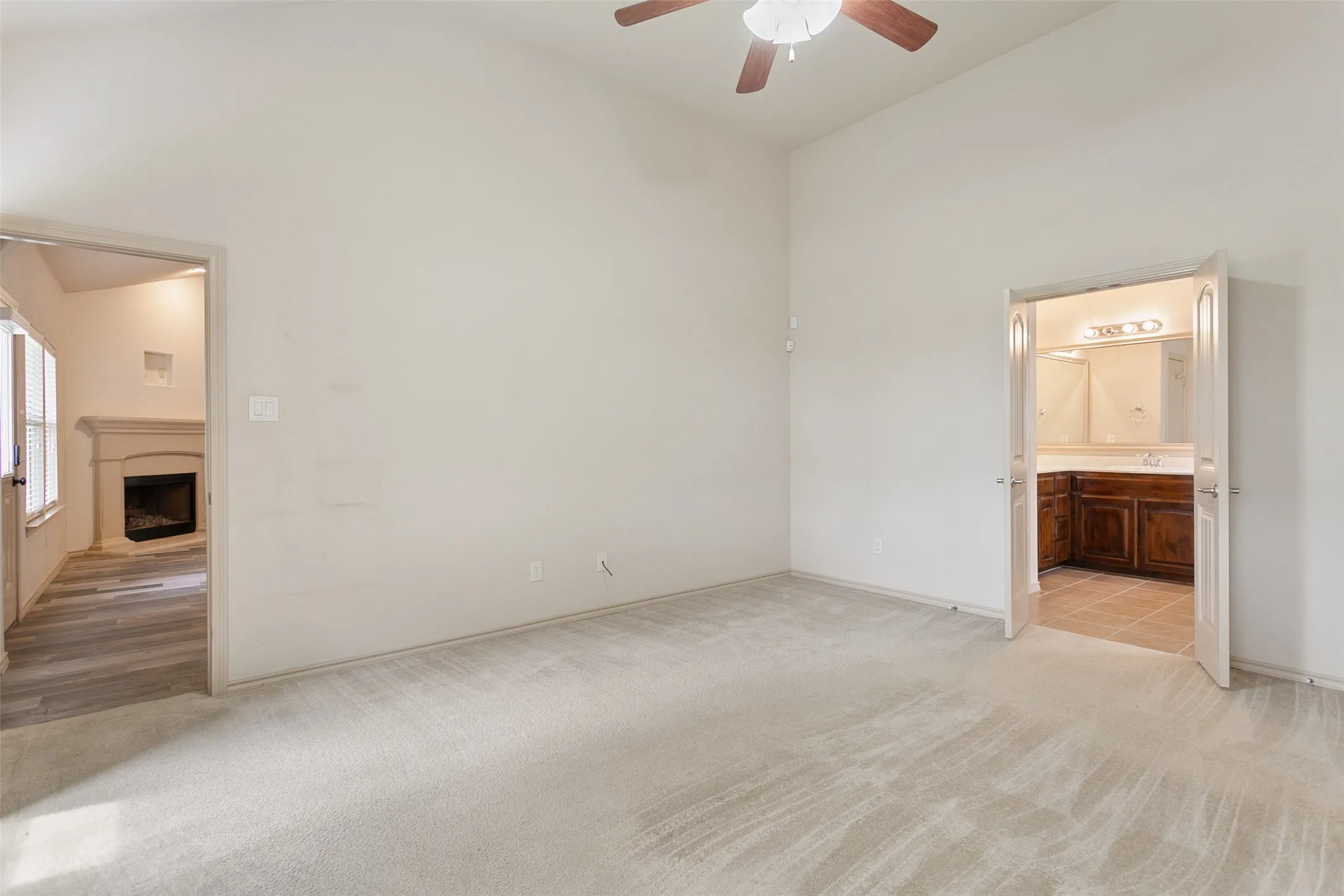 Single Family Residence For Sale in Tarrant County , 8220 Misty Water Drive, Fort Worth, Texas 76131, 4 Bedroom, 3 Bathroom, 2 Garage spaces, 3,081 Sqft, built in 2012, mls#21251158, Real Estate Agent in Fort Worth, Homes For Sale in Tarrant county, Homes For Sale in Fort Worth, Realtor in Fort Worth Texas, Real Estate Brokerage Independent Realty Texas, Luminita Cordes Realtor