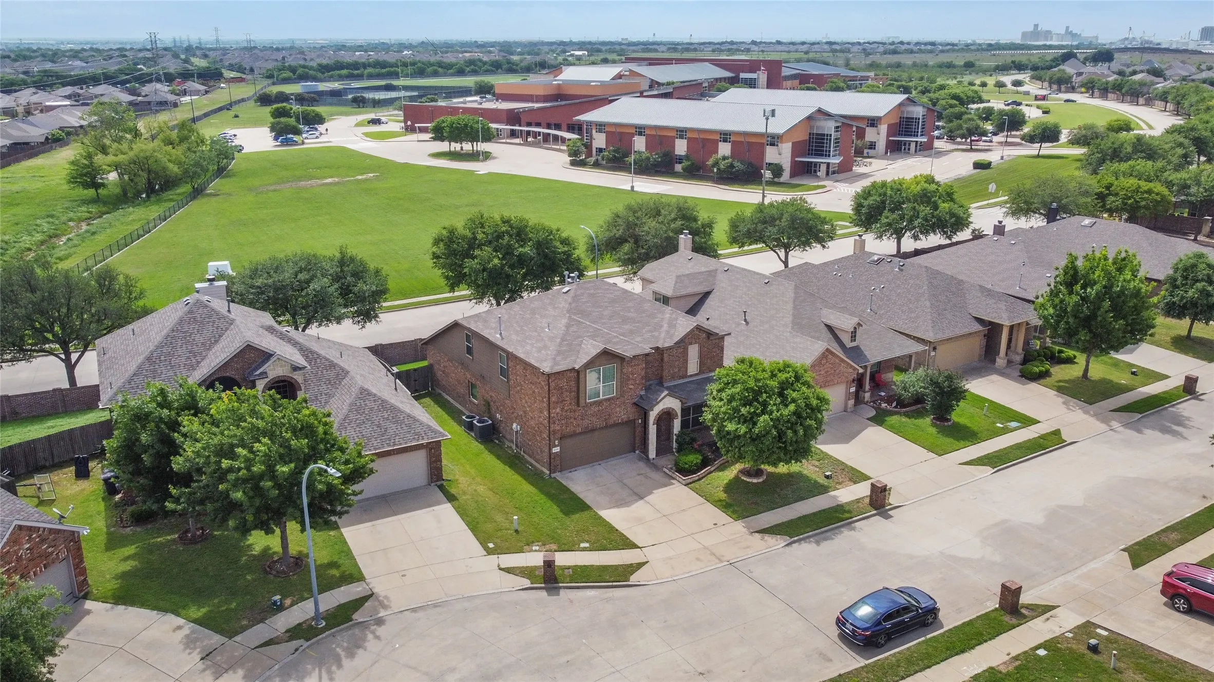 Single Family Residence For Sale in Tarrant County , 8220 Misty Water Drive, Fort Worth, Texas 76131, 4 Bedroom, 3 Bathroom, 2 Garage spaces, 3,081 Sqft, built in 2012, mls#21251158, Real Estate Agent in Fort Worth, Homes For Sale in Tarrant county, Homes For Sale in Fort Worth, Realtor in Fort Worth Texas, Real Estate Brokerage Independent Realty Texas, Luminita Cordes Realtor